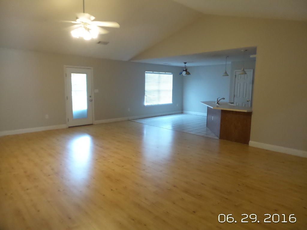 OLD BETHEL ESTATES PH I - Residential Lease