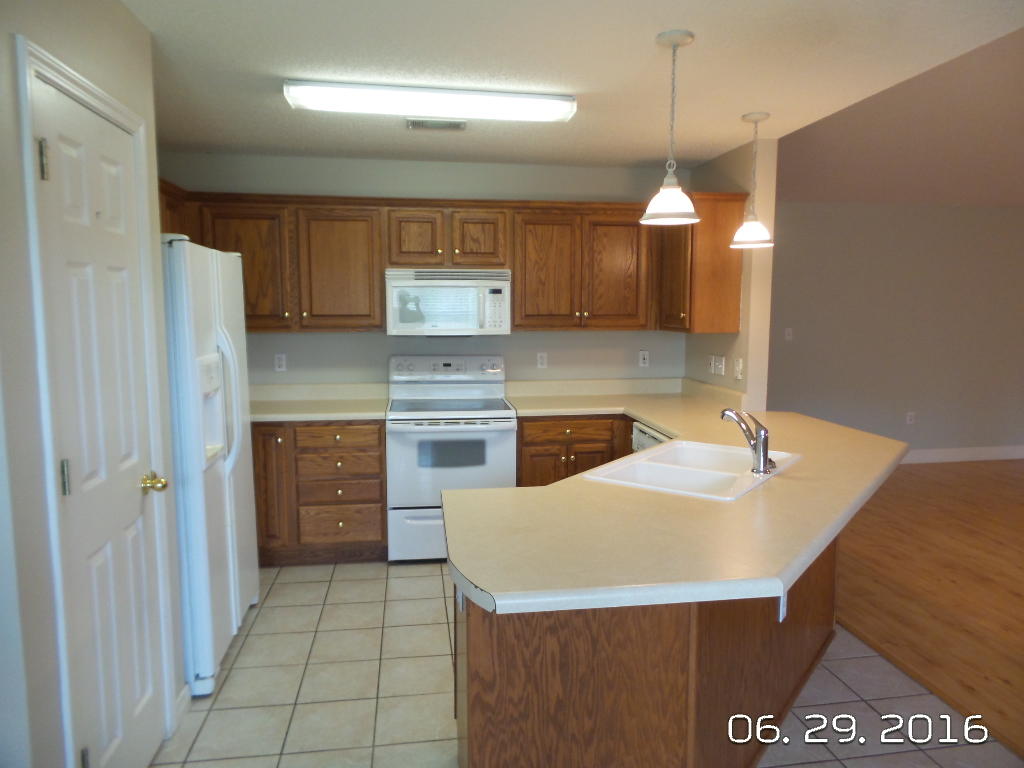 OLD BETHEL ESTATES PH I - Residential Lease