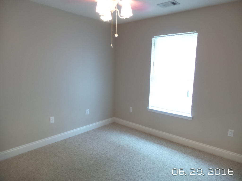 OLD BETHEL ESTATES PH I - Residential Lease