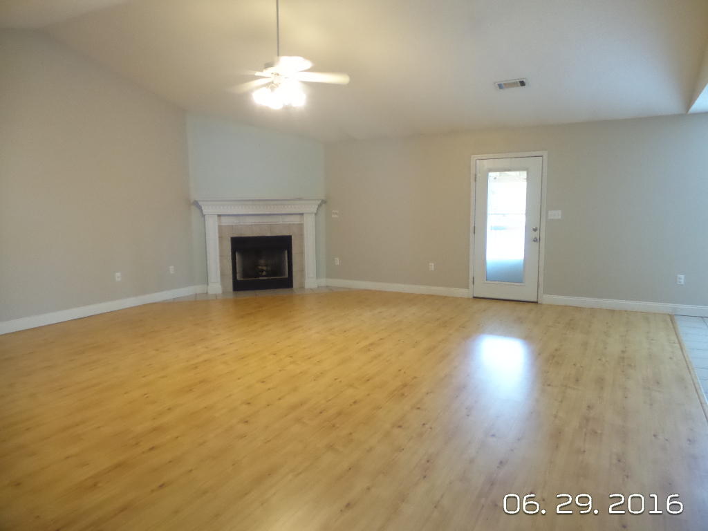 OLD BETHEL ESTATES PH I - Residential Lease