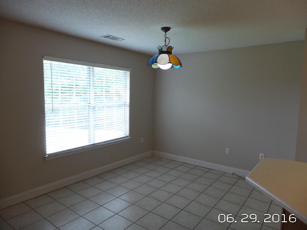 OLD BETHEL ESTATES PH I - Residential Lease