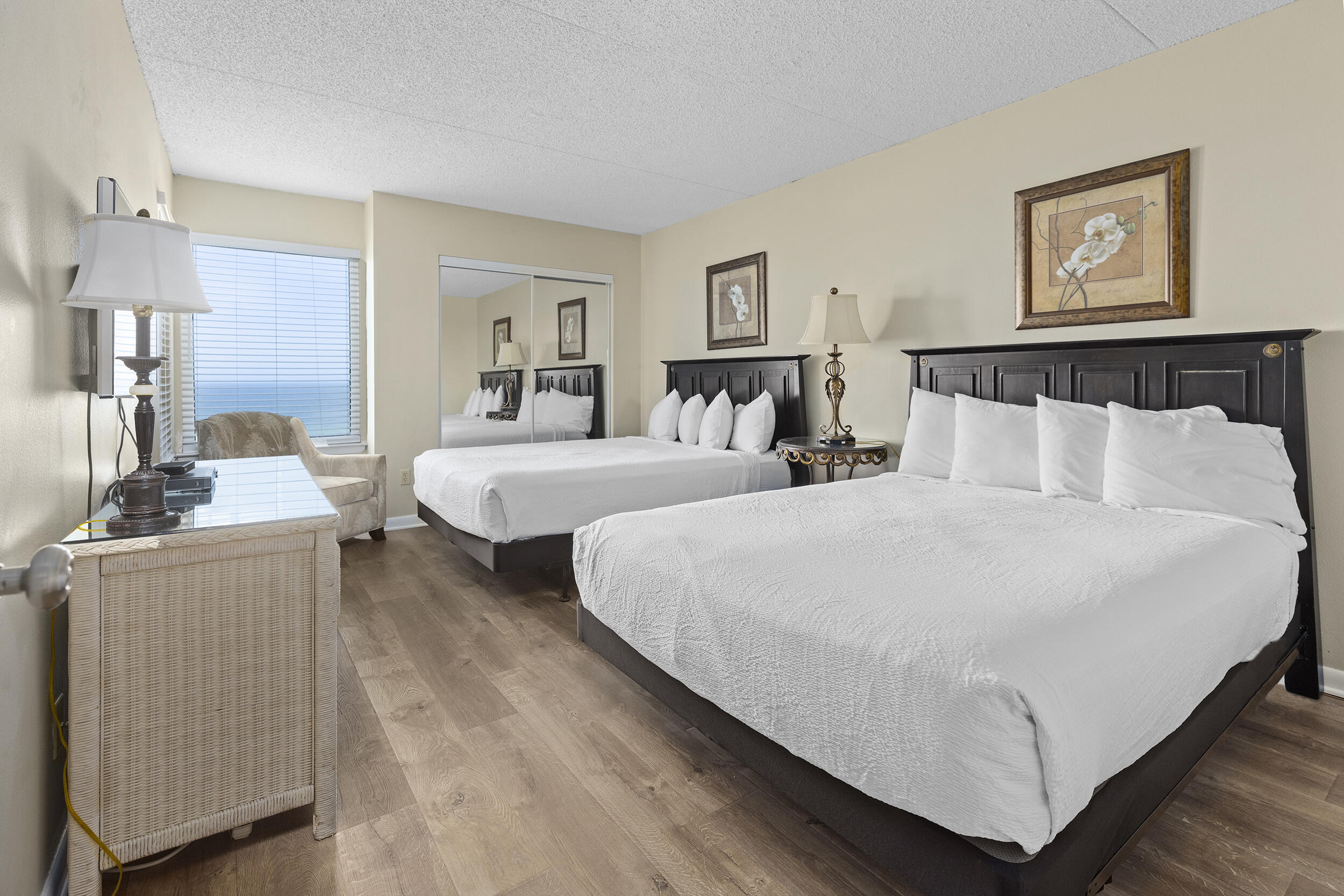 ISLAND ECHO CONDO Unit 6-E - Residential