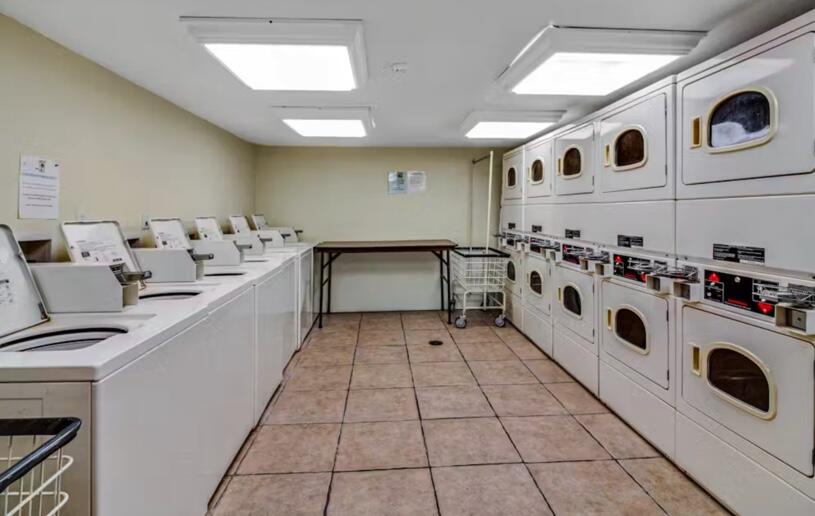 ISLAND ECHO CONDO Unit 6-E - Residential