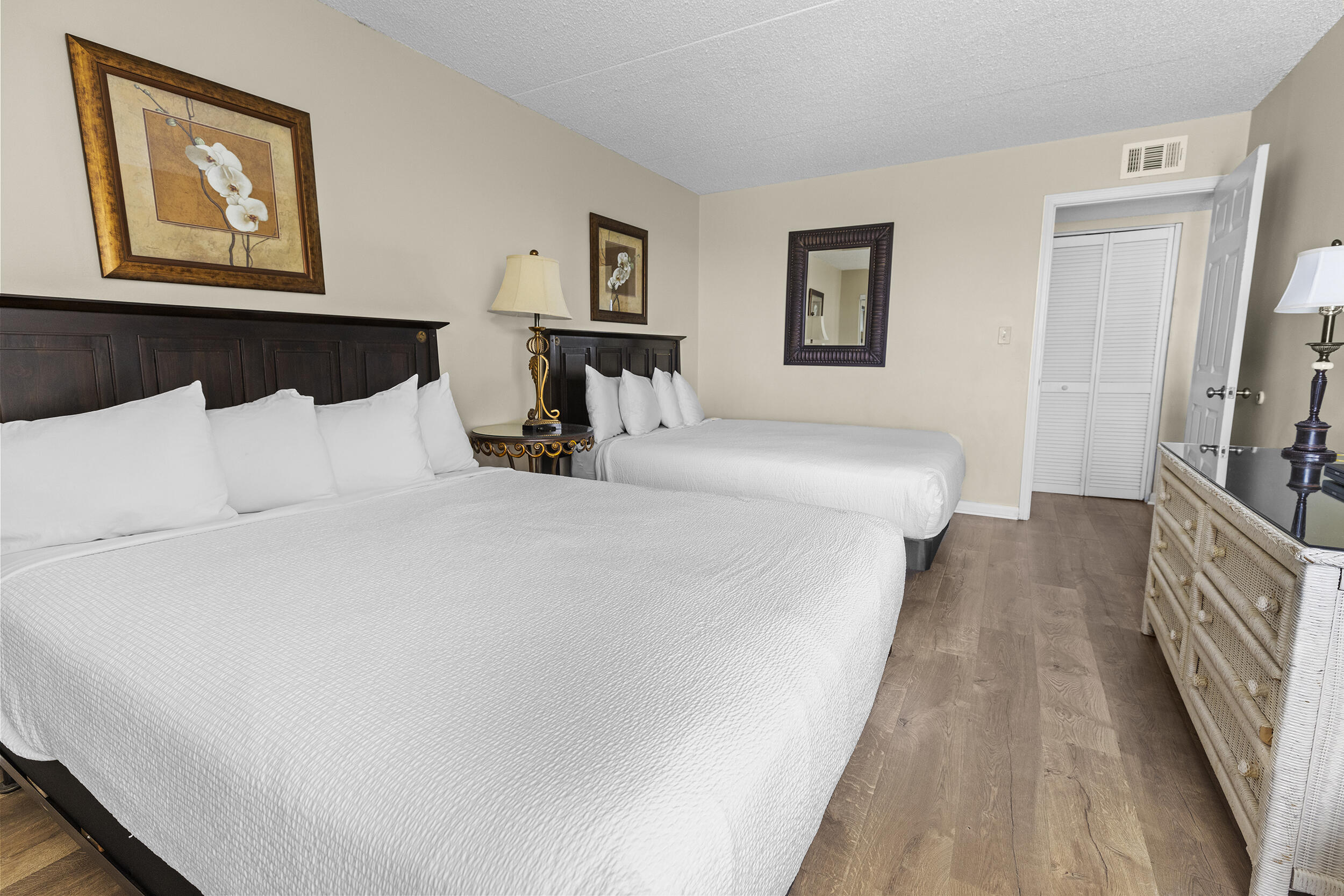 ISLAND ECHO CONDO Unit 6-E - Residential