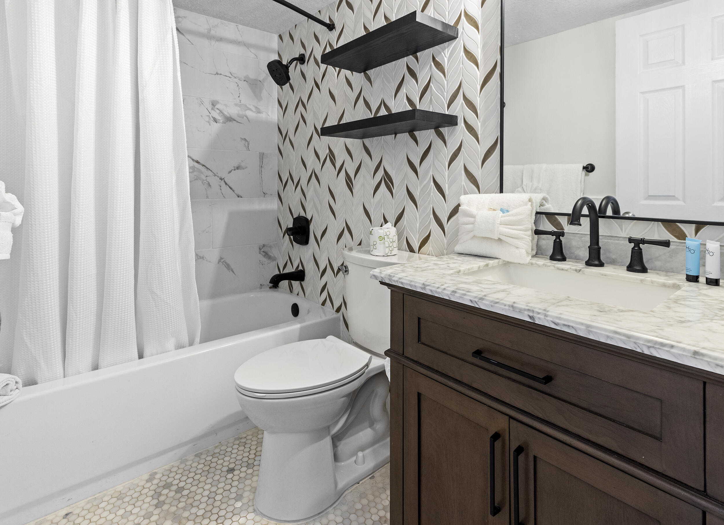 ISLAND ECHO CONDO Unit 6-E - Residential