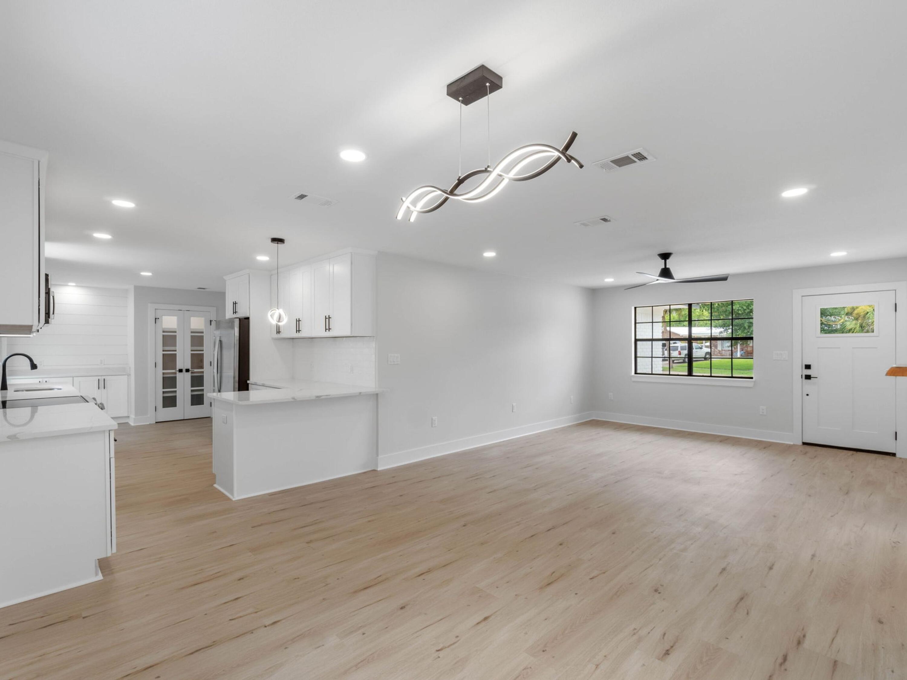 SEA HILLS 1ST - Residential