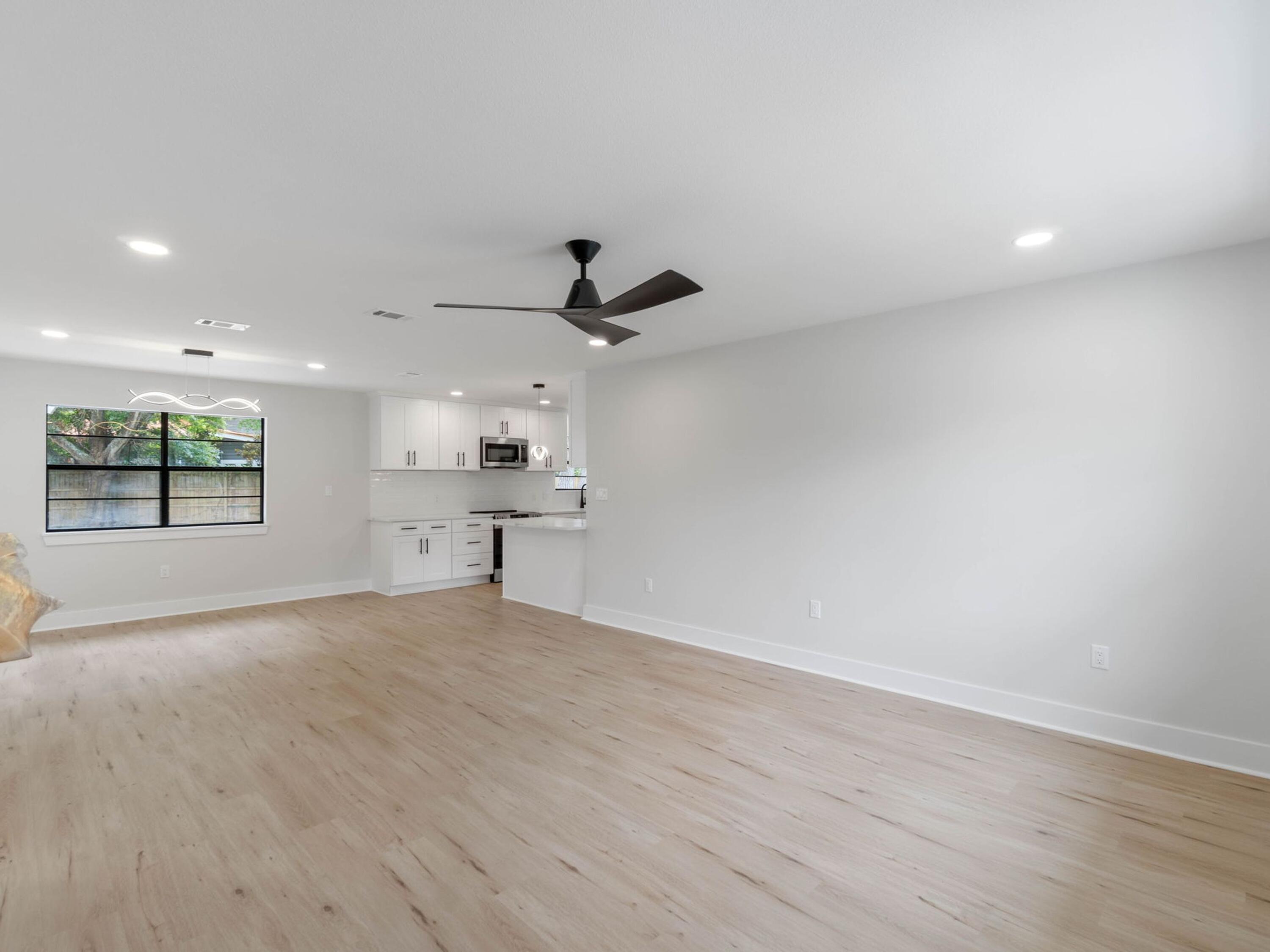 SEA HILLS 1ST - Residential