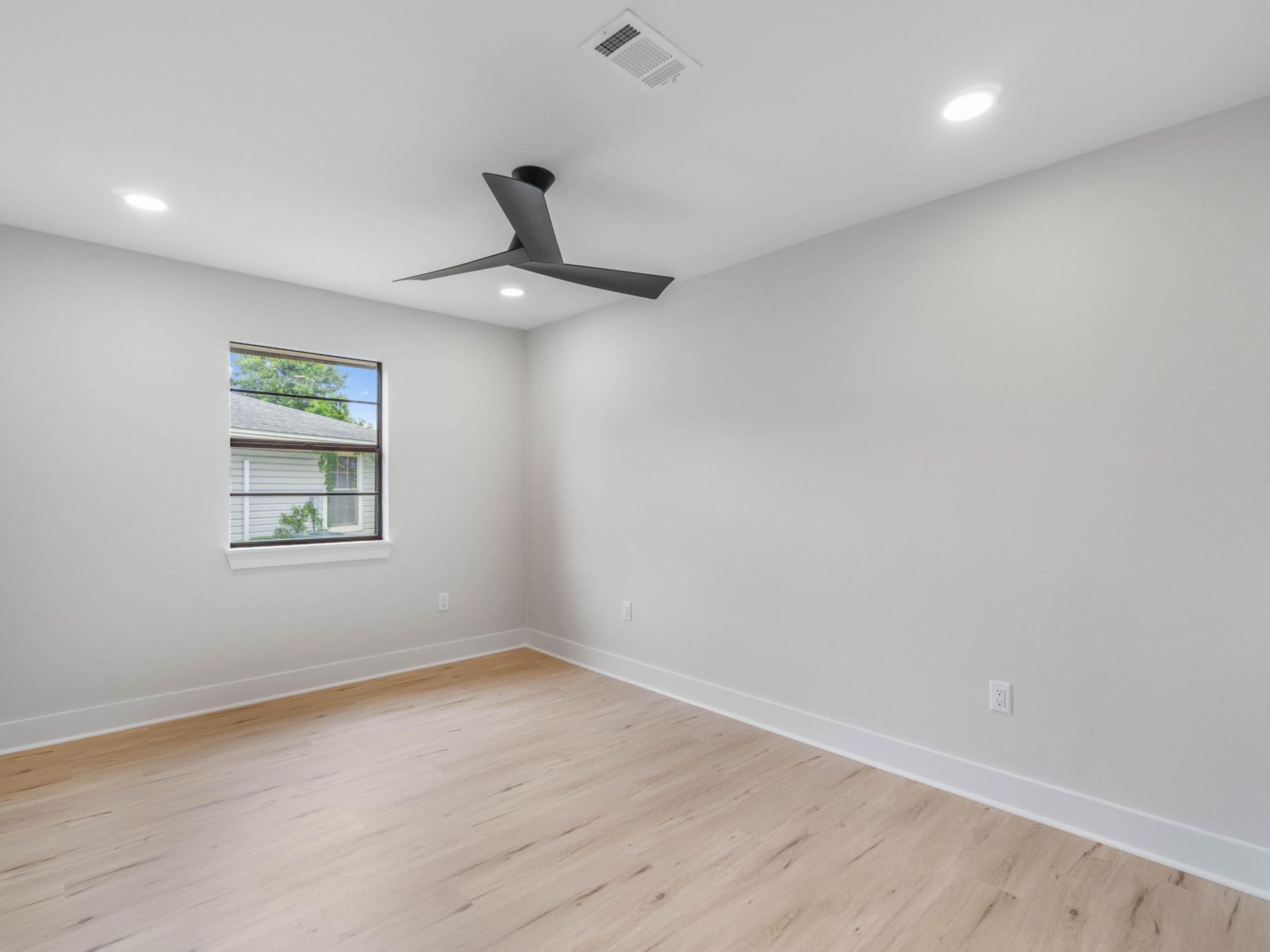 SEA HILLS 1ST - Residential