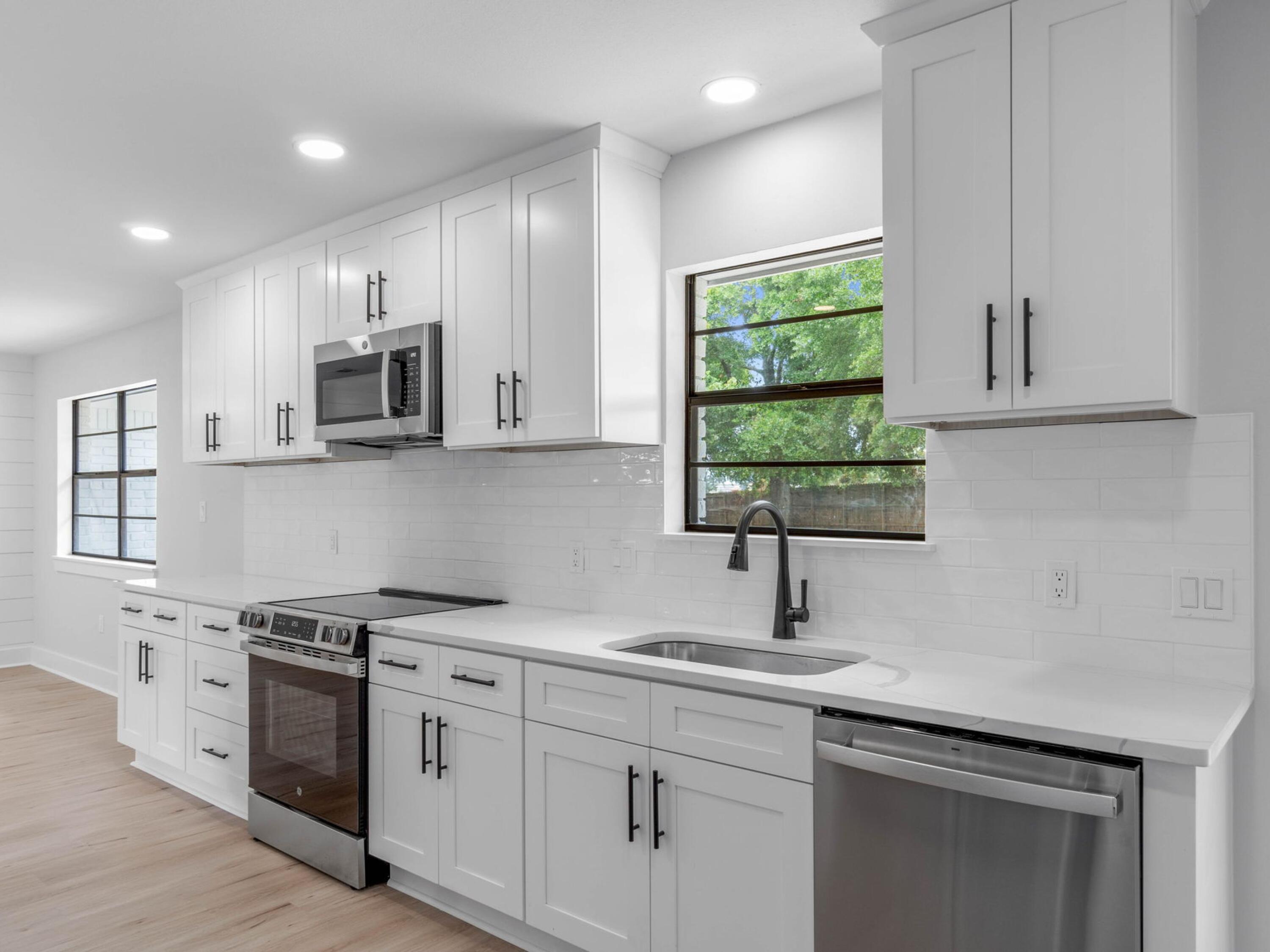 SEA HILLS 1ST - Residential