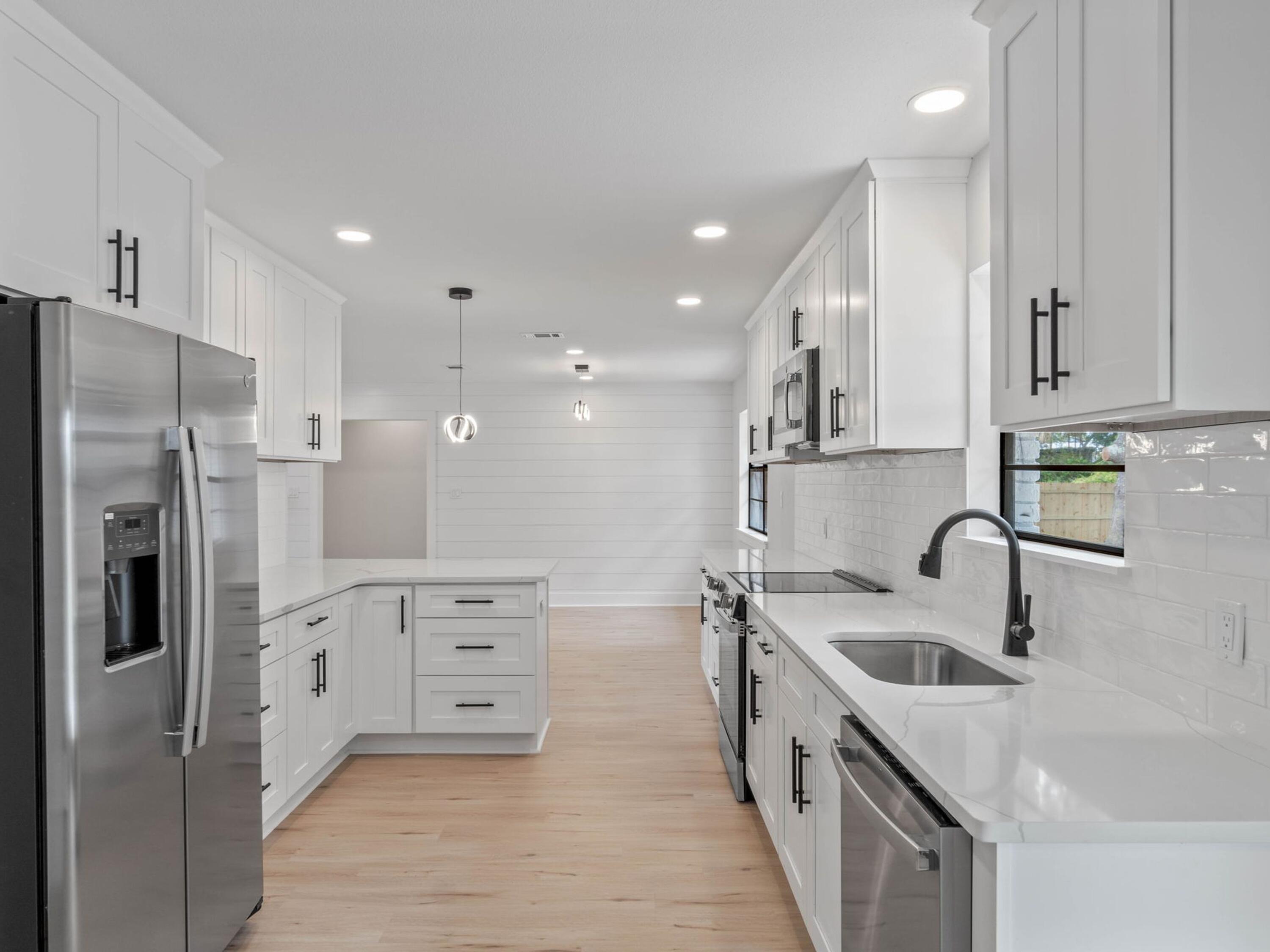 SEA HILLS 1ST - Residential