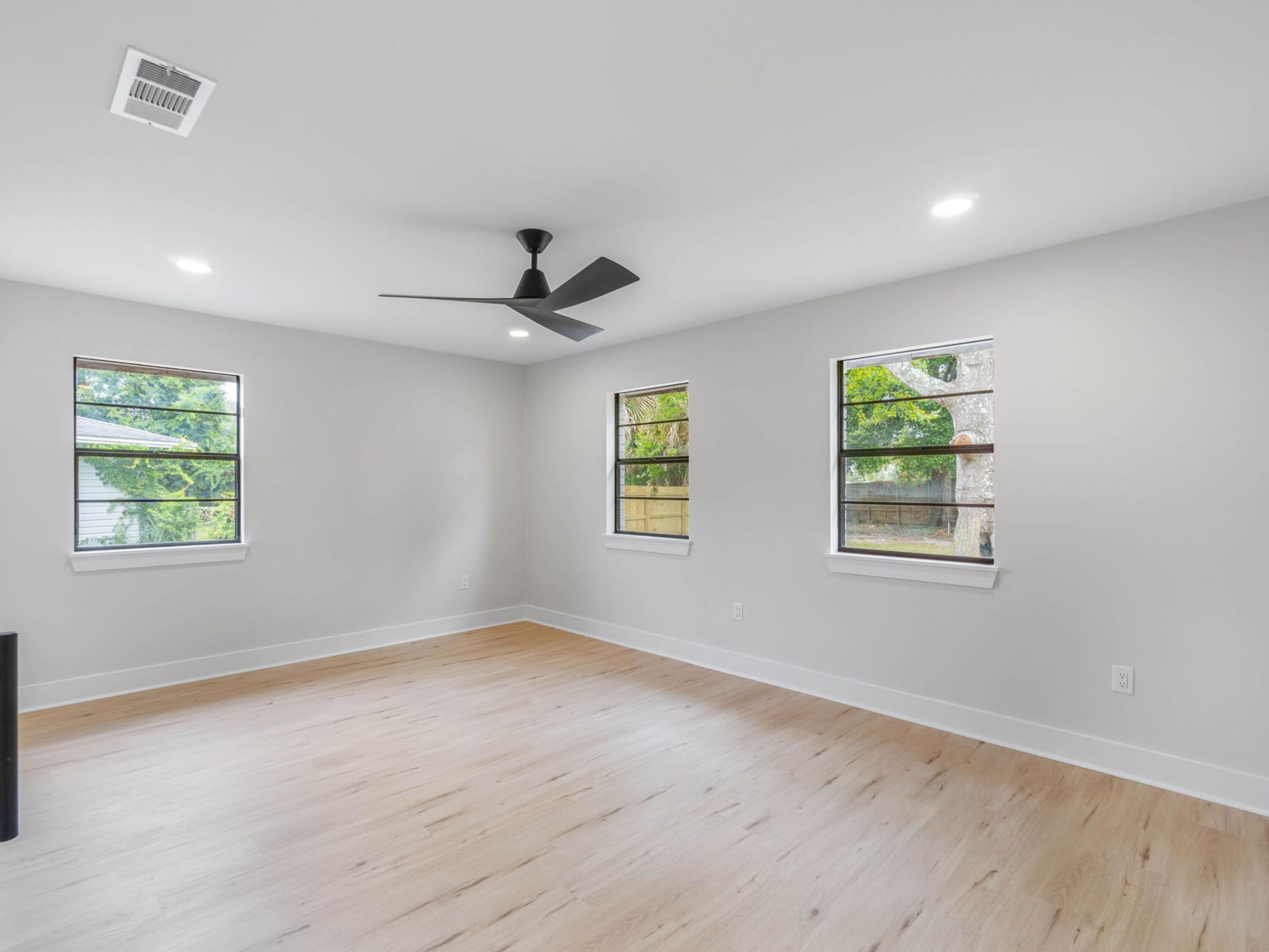 SEA HILLS 1ST - Residential