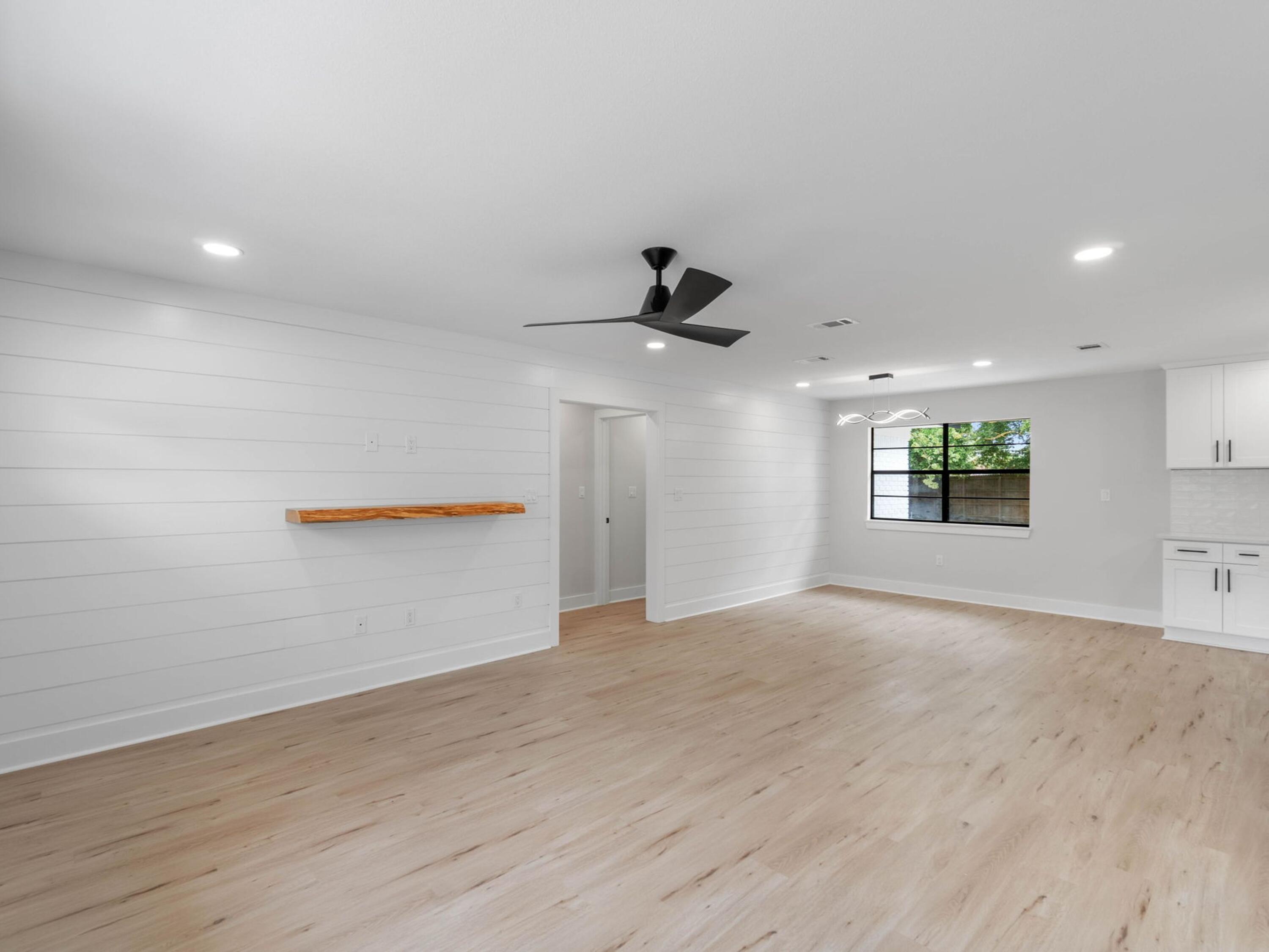 SEA HILLS 1ST - Residential