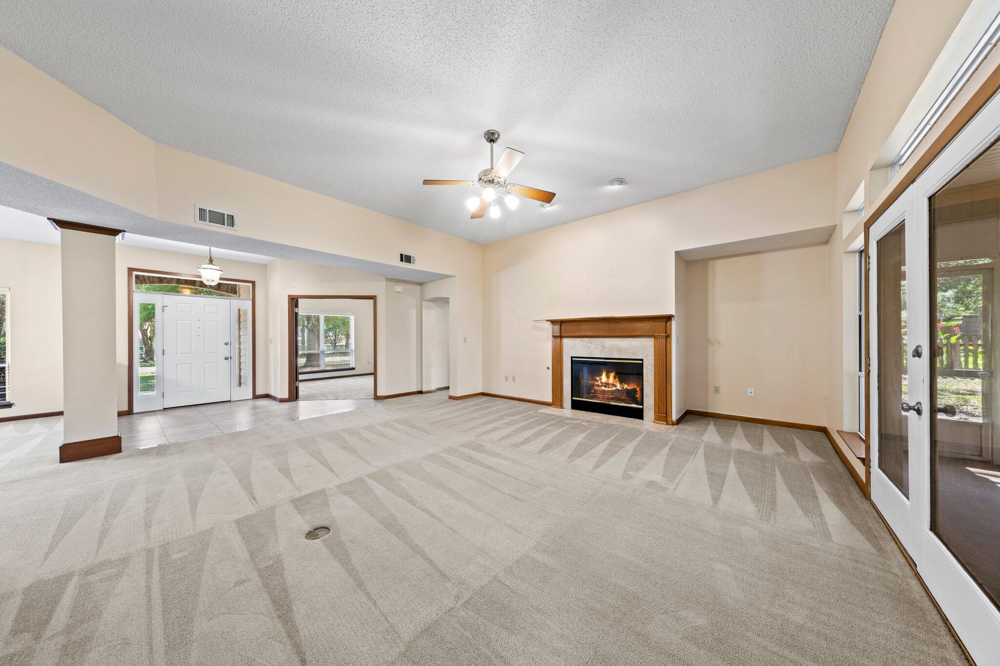 ROCKY BAYOU COUNTRY CLUB ESTATES 8 - Residential Lease