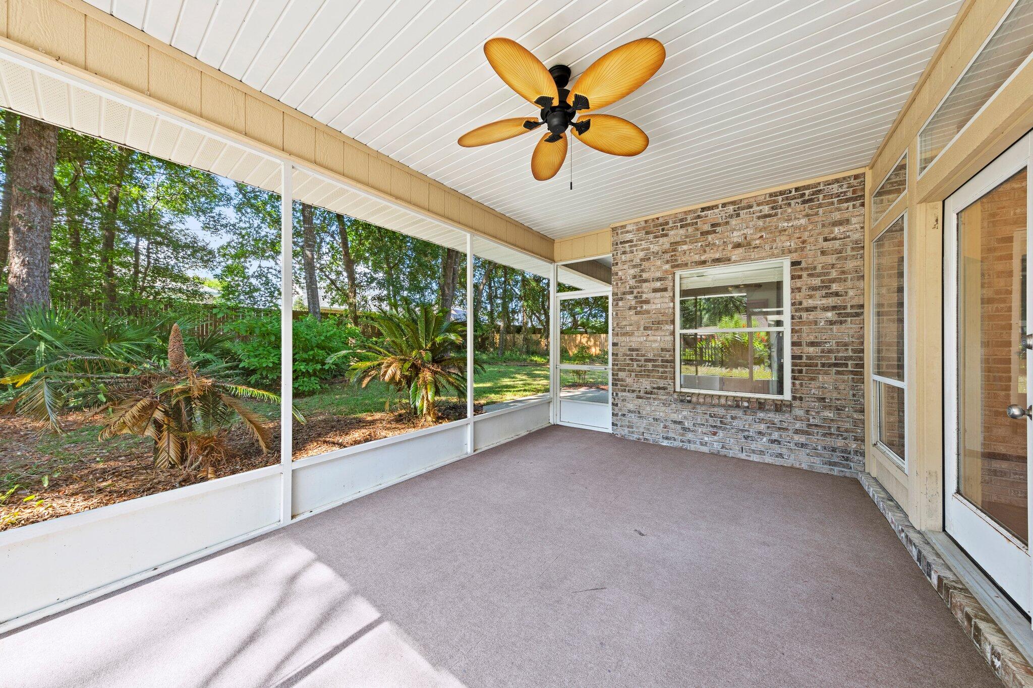 ROCKY BAYOU COUNTRY CLUB ESTATES 8 - Residential Lease