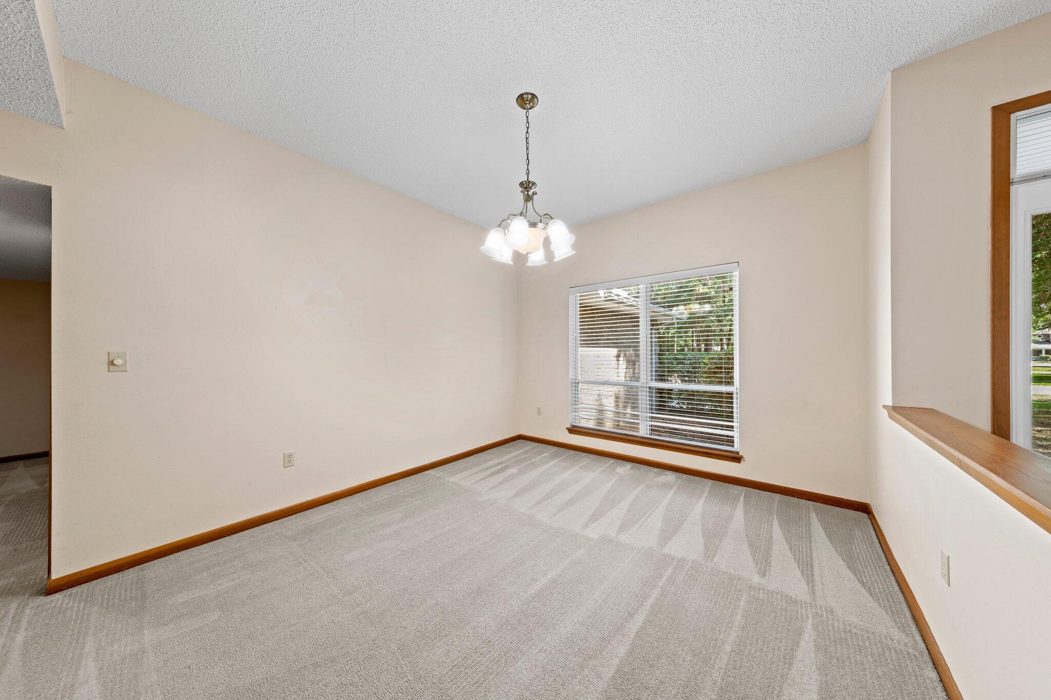 ROCKY BAYOU COUNTRY CLUB ESTATES 8 - Residential Lease