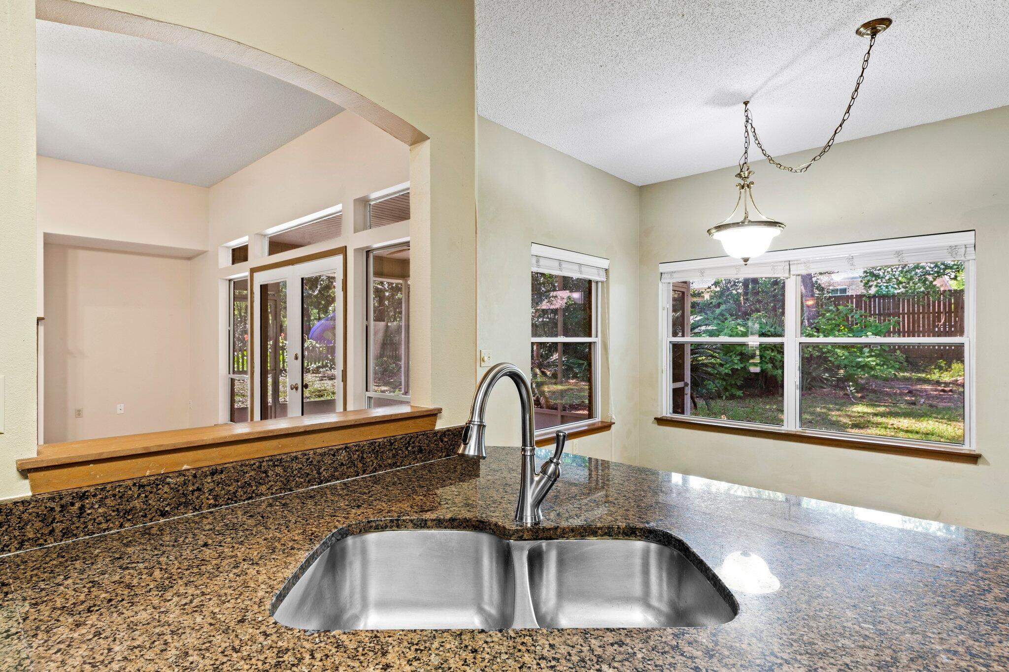 ROCKY BAYOU COUNTRY CLUB ESTATES 8 - Residential Lease