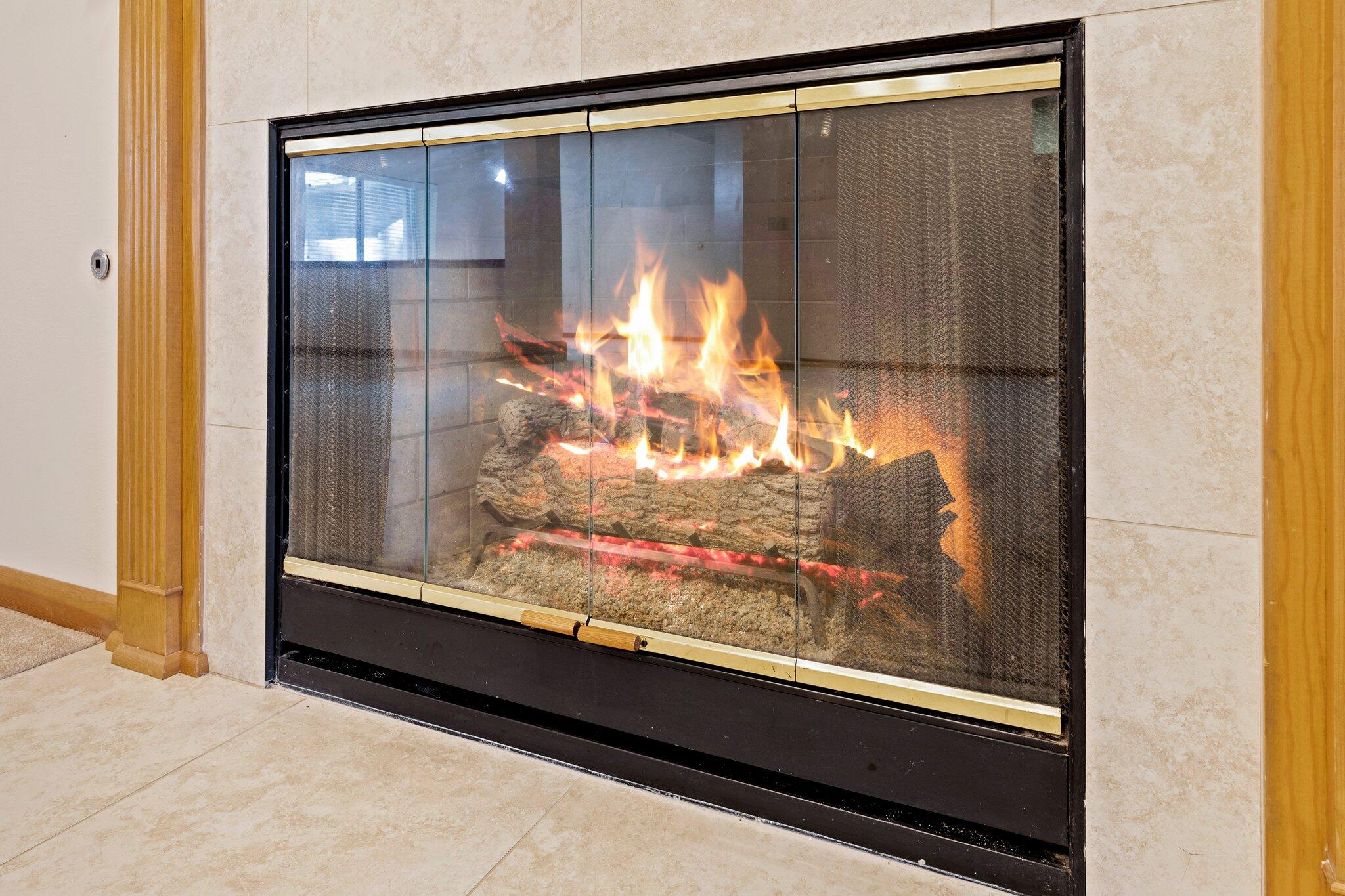 ROCKY BAYOU COUNTRY CLUB ESTATES 8 - Residential Lease