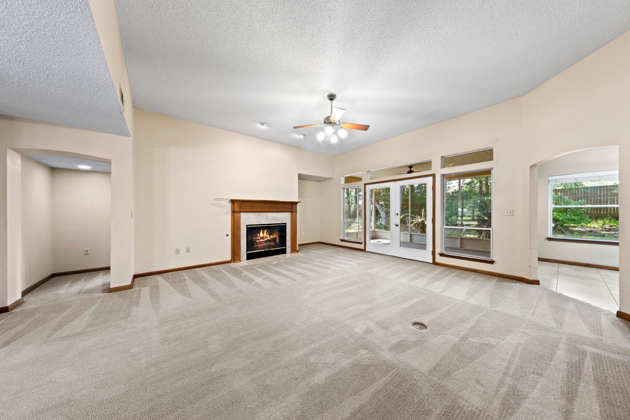 ROCKY BAYOU COUNTRY CLUB ESTATES 8 - Residential Lease