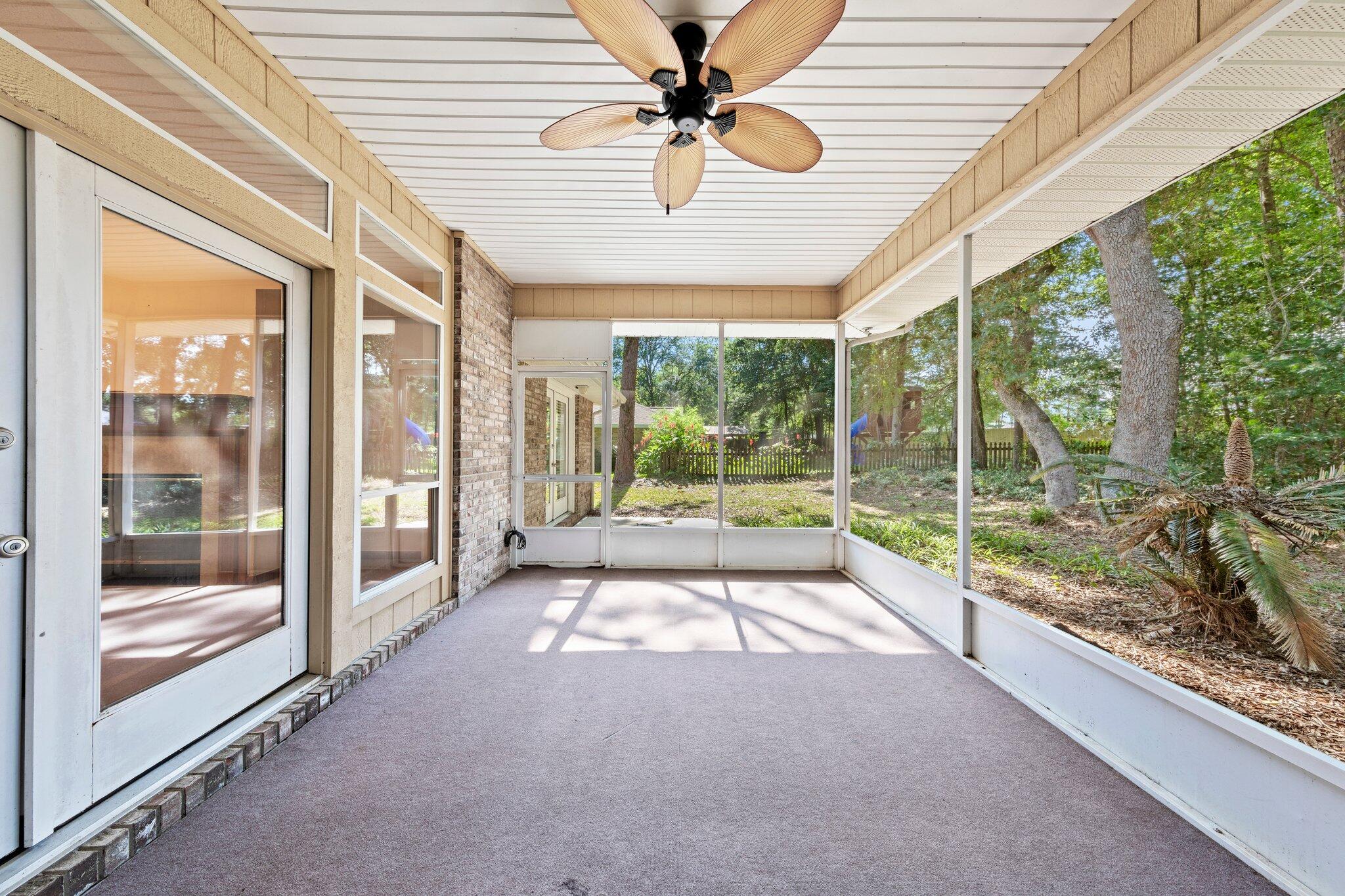 ROCKY BAYOU COUNTRY CLUB ESTATES 8 - Residential Lease