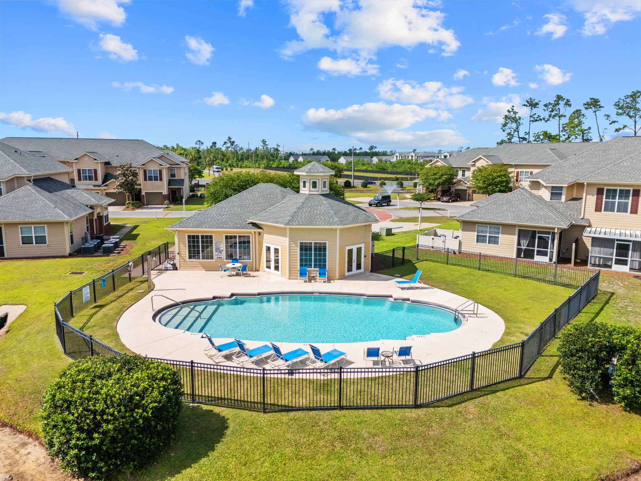 Baldwin Row Townhomes - Residential