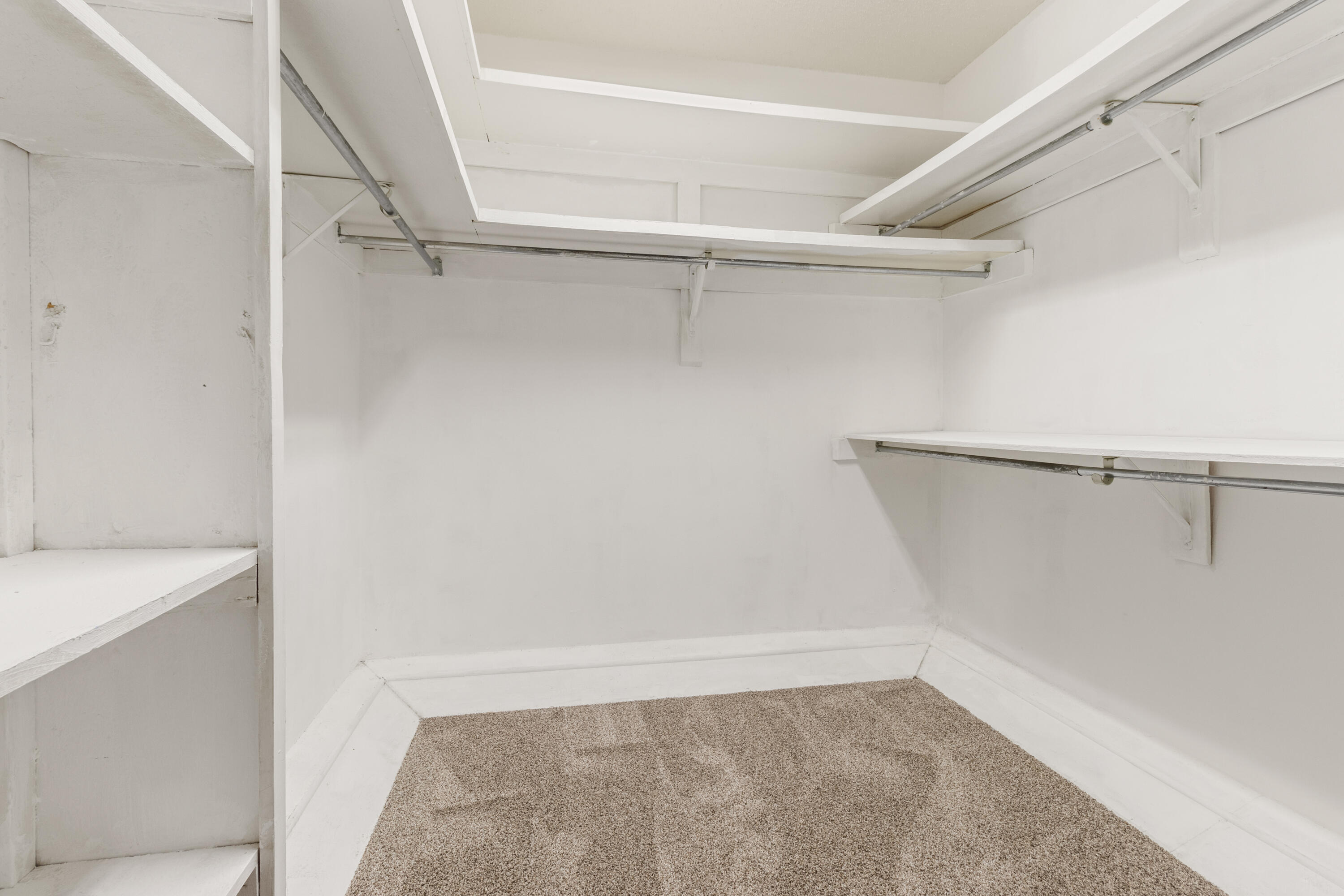 DONLABROOK GARDYNS - Residential