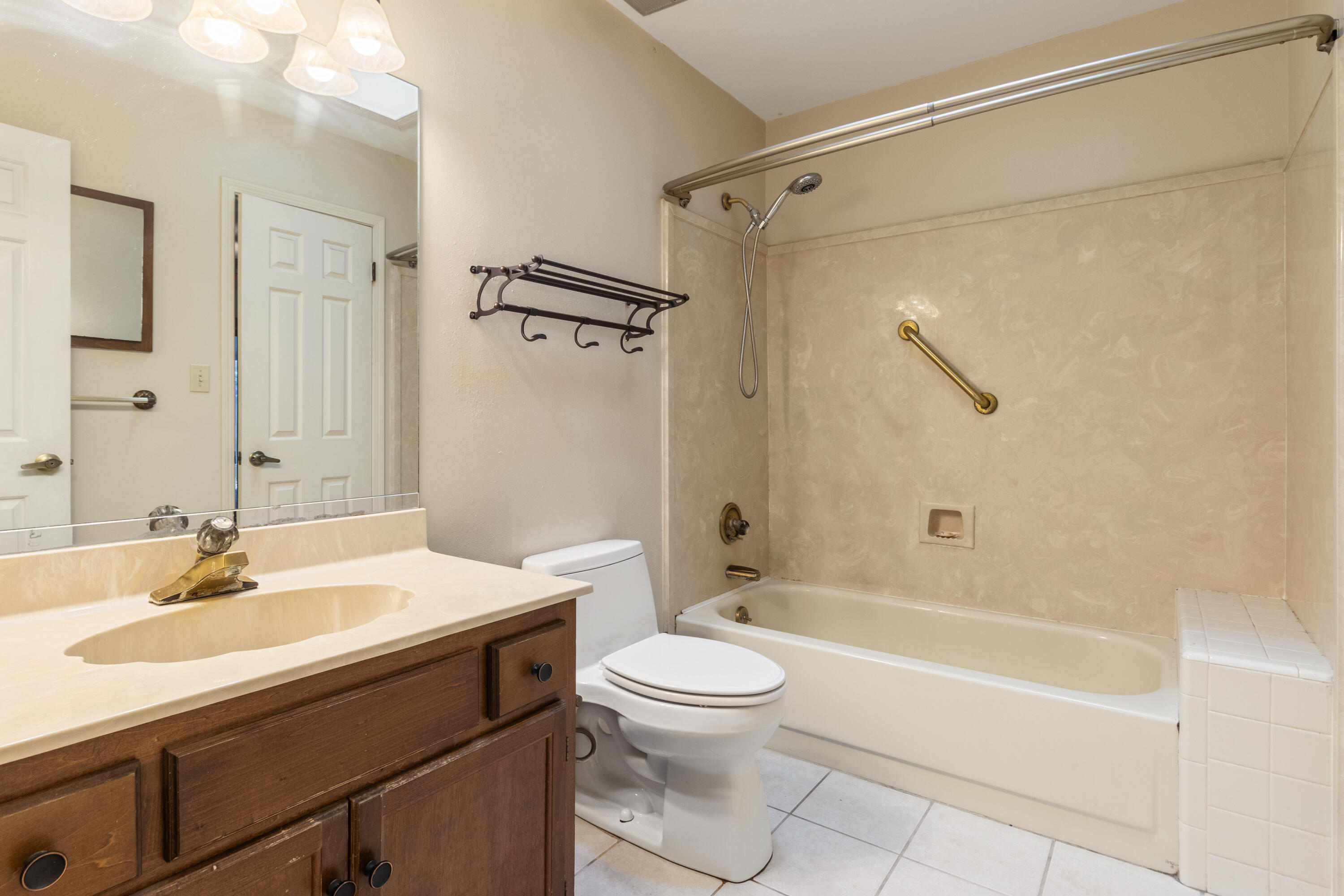 DONLABROOK GARDYNS - Residential