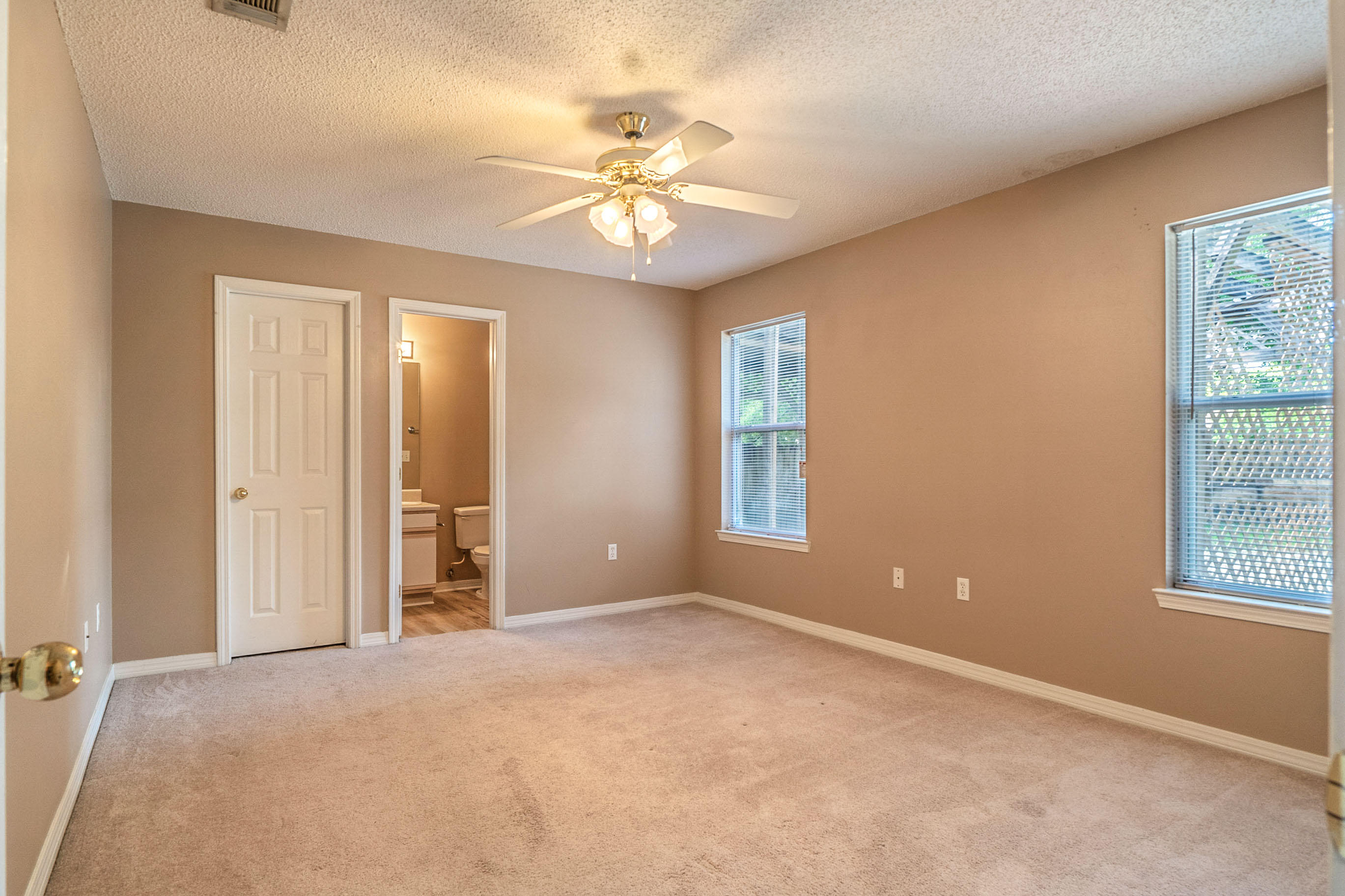 OAKDALE MINI FARMS - Residential