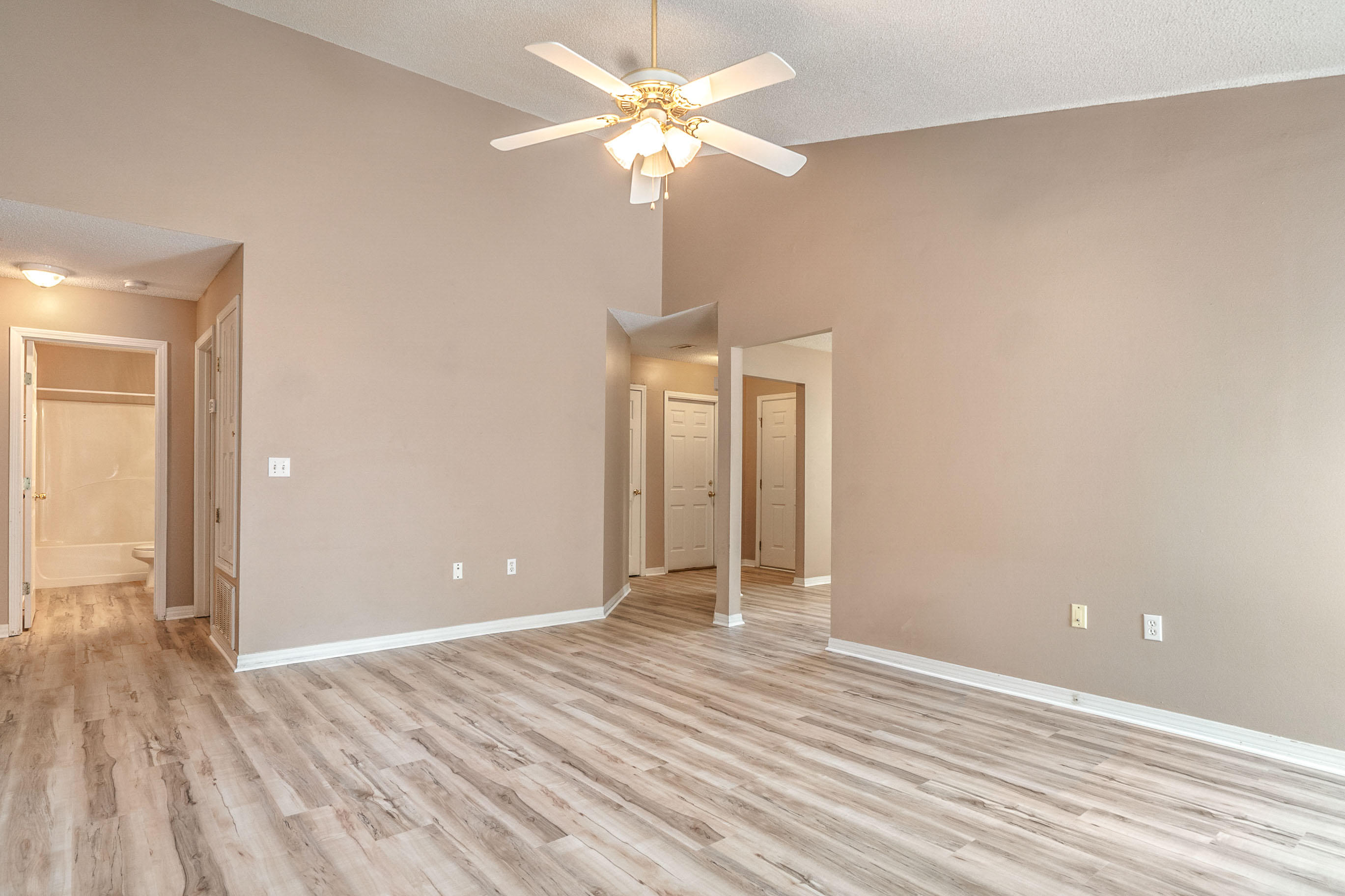 OAKDALE MINI FARMS - Residential