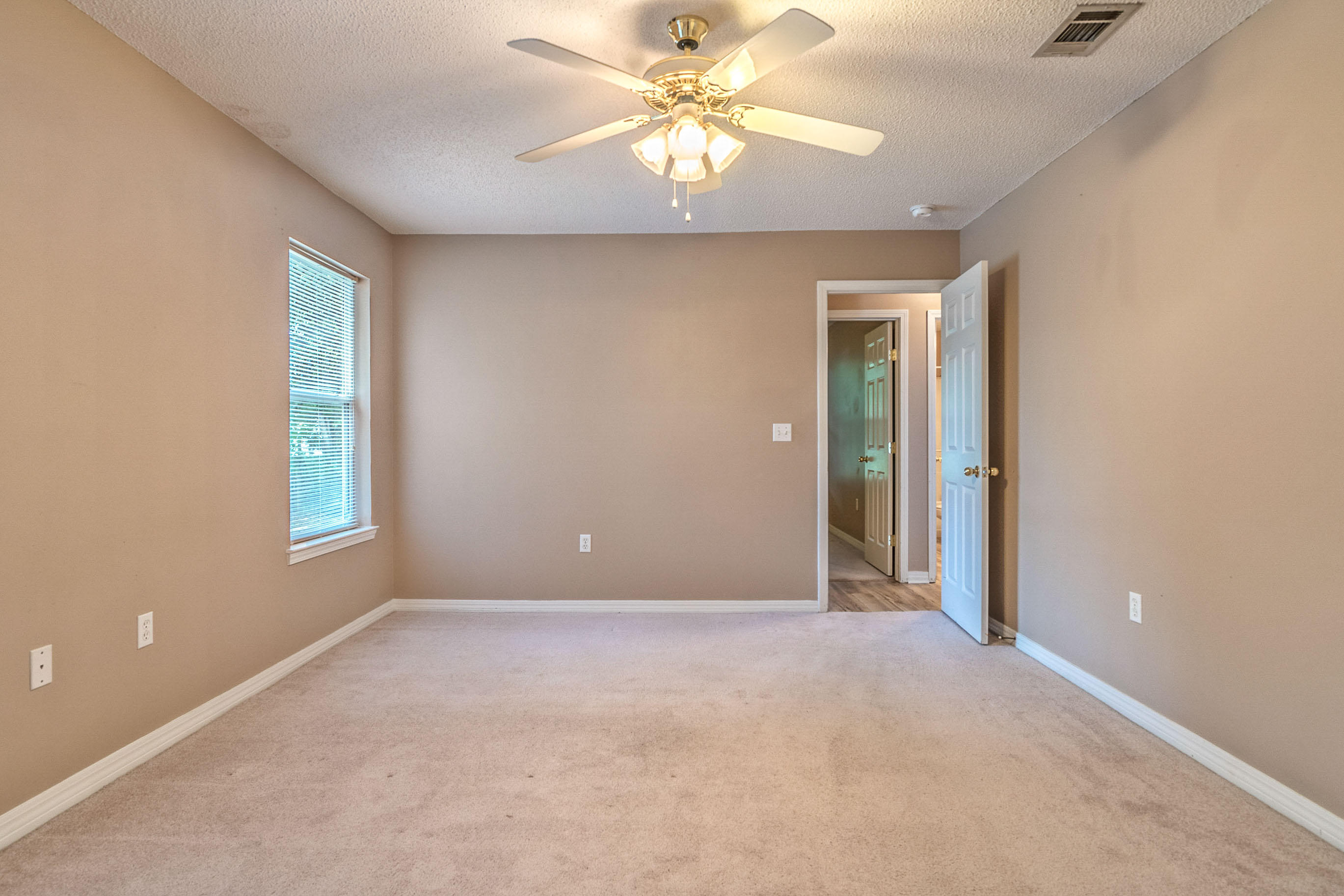 OAKDALE MINI FARMS - Residential