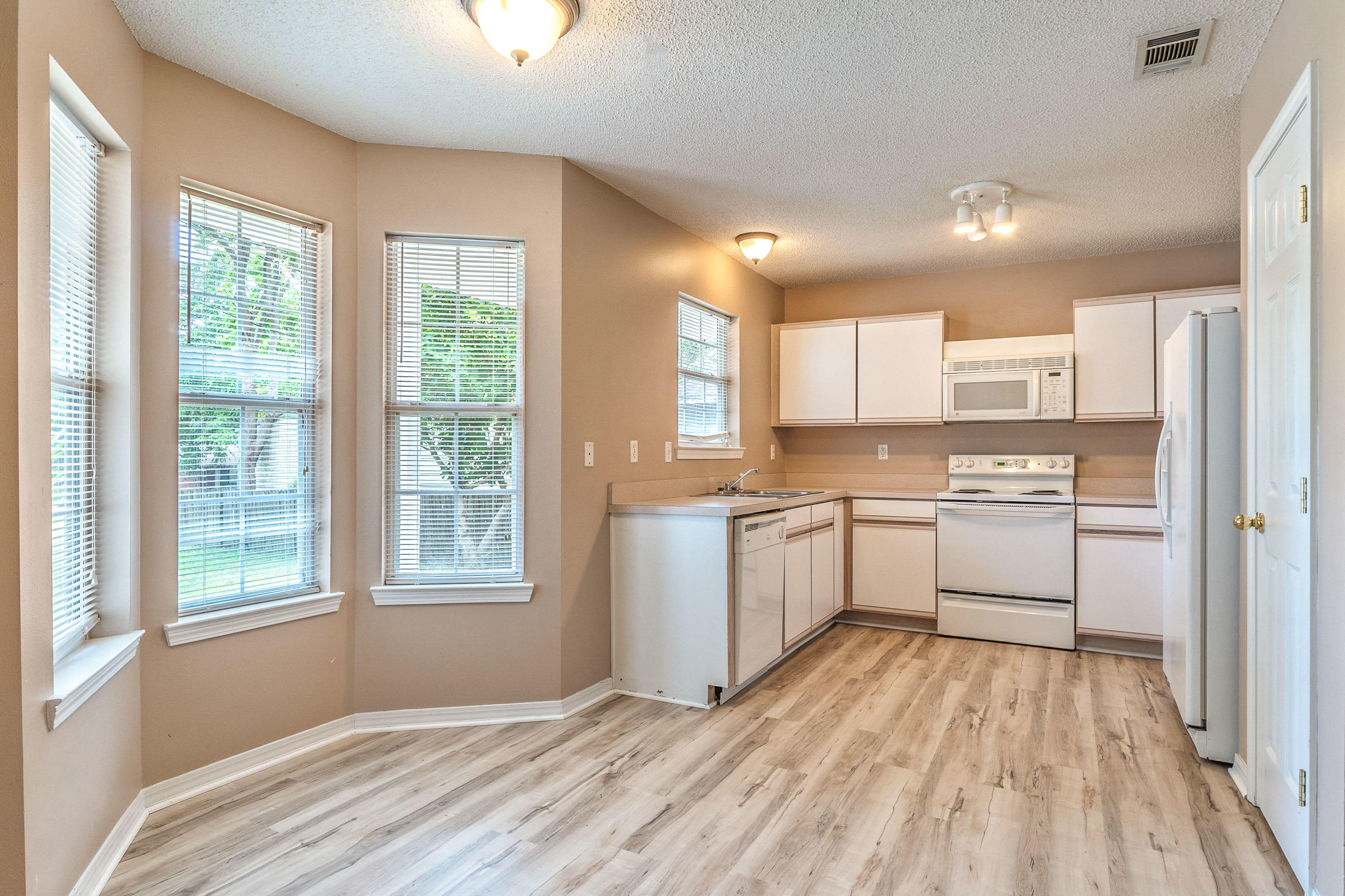 OAKDALE MINI FARMS - Residential