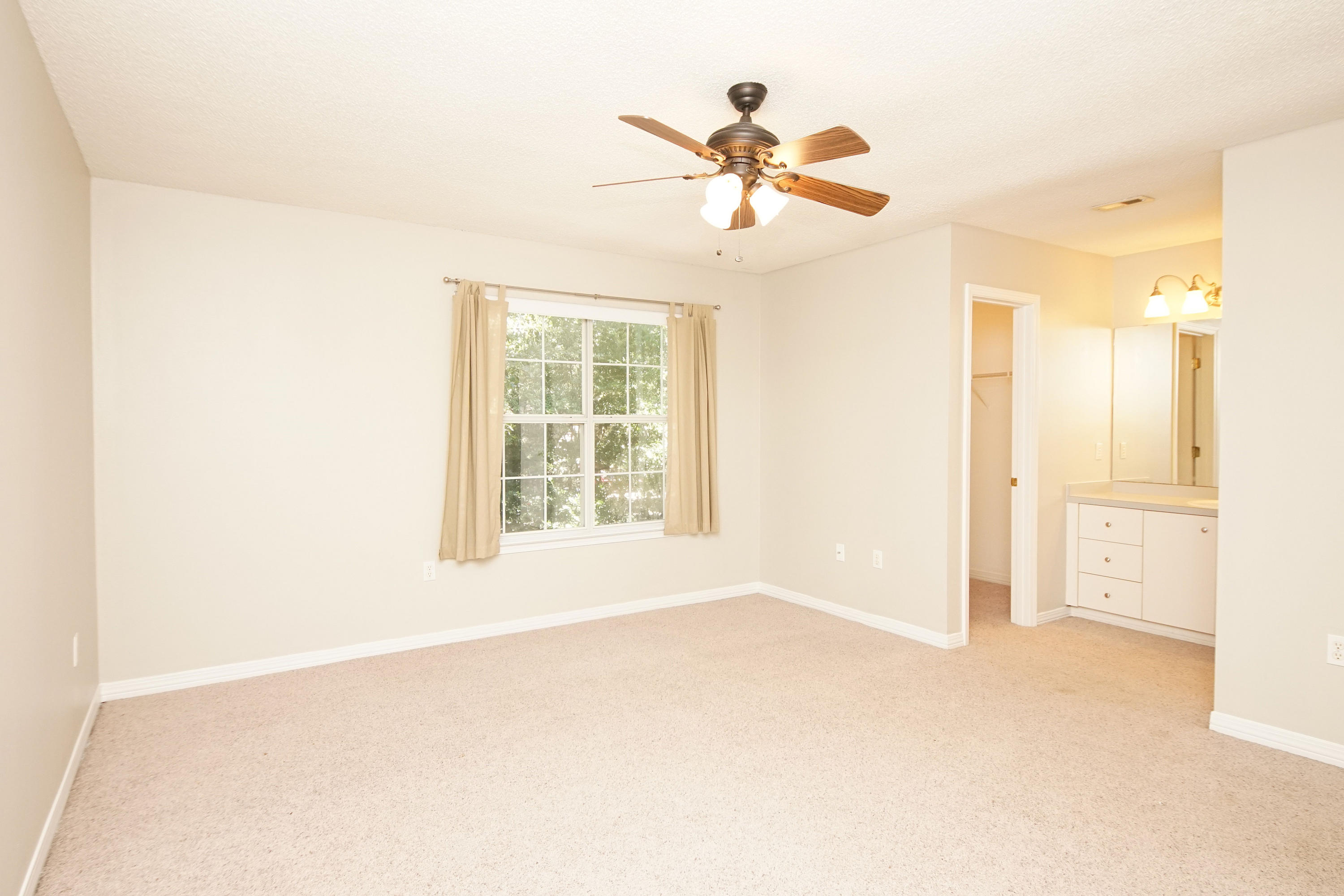 BELL-BROOK ESTATES 1ST ADDN - Residential