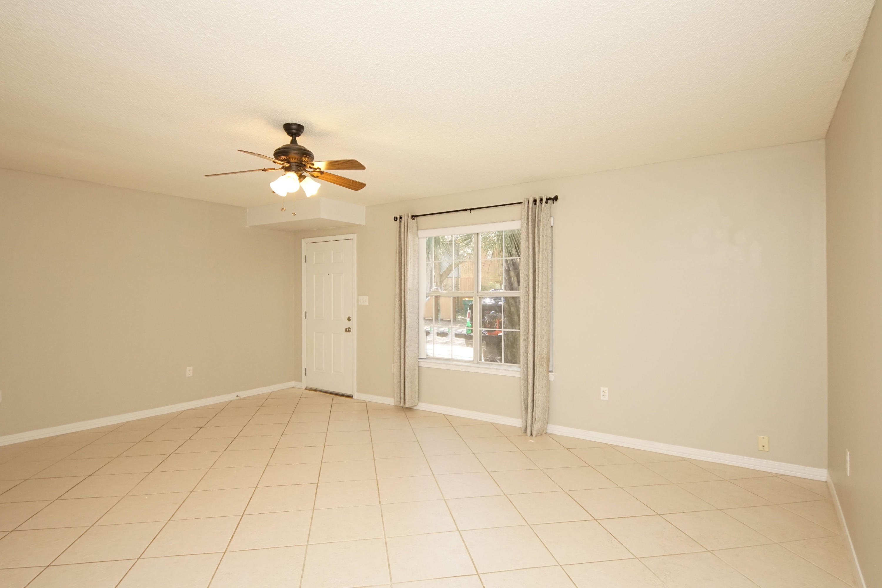 BELL-BROOK ESTATES 1ST ADDN - Residential