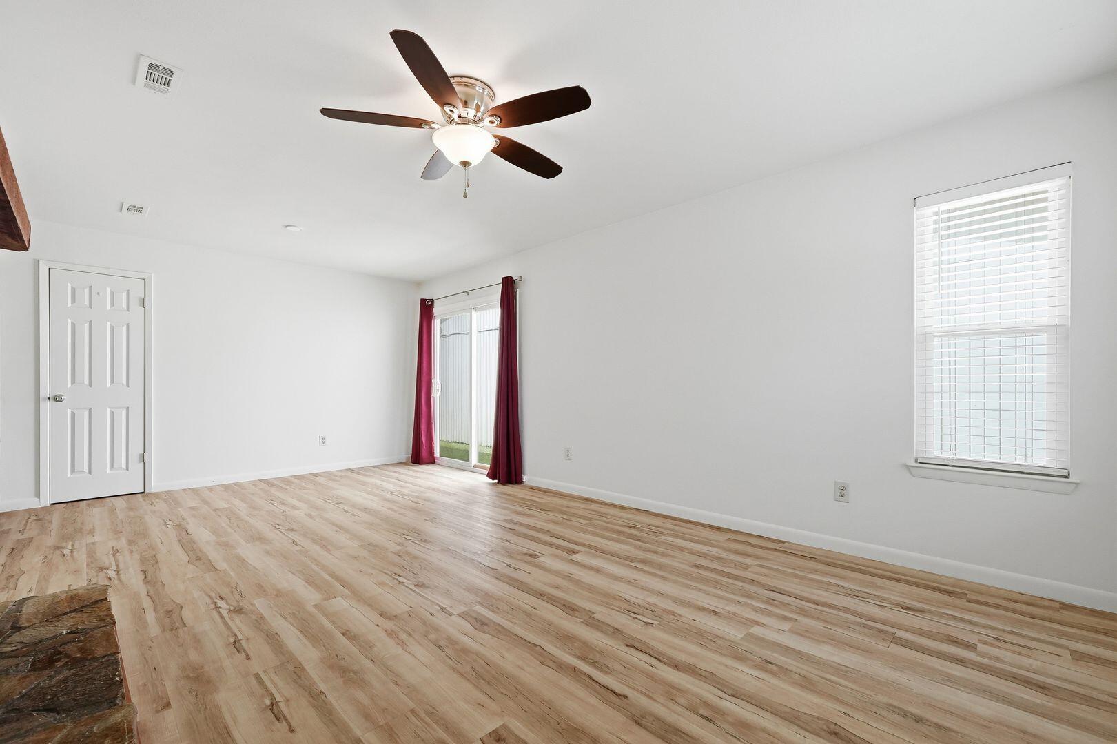 KELLY HILL ESTATES - Residential Lease