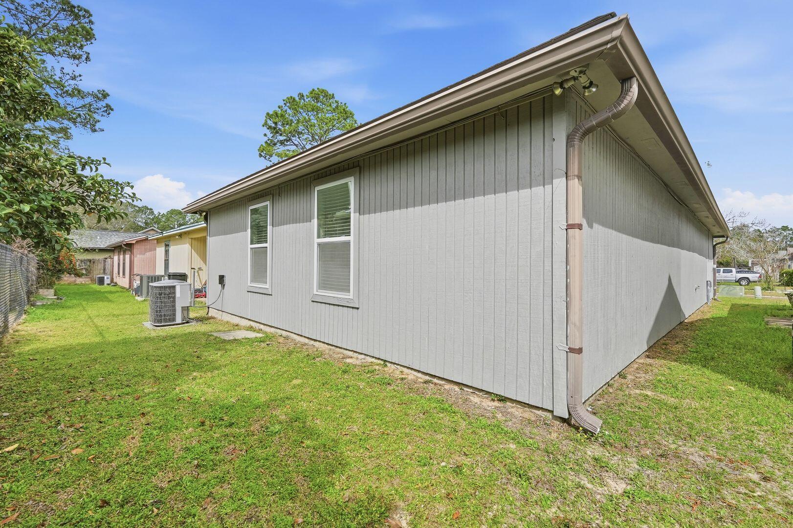 KELLY HILL ESTATES - Residential Lease