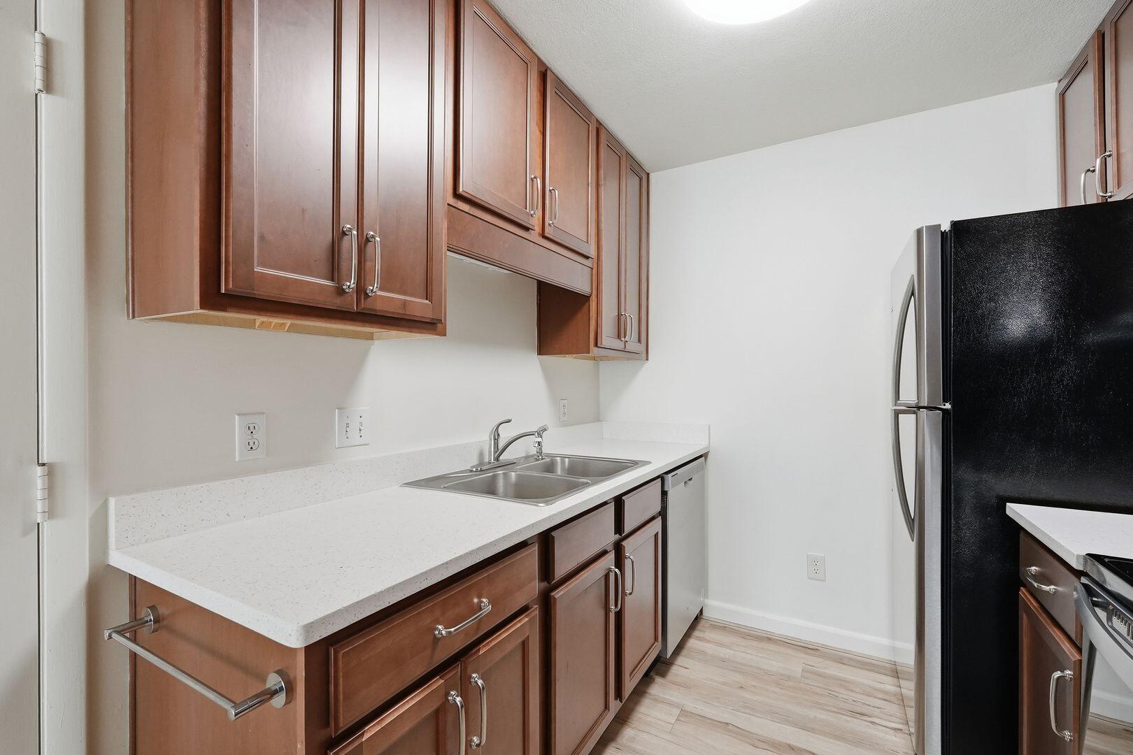 KELLY HILL ESTATES - Residential Lease