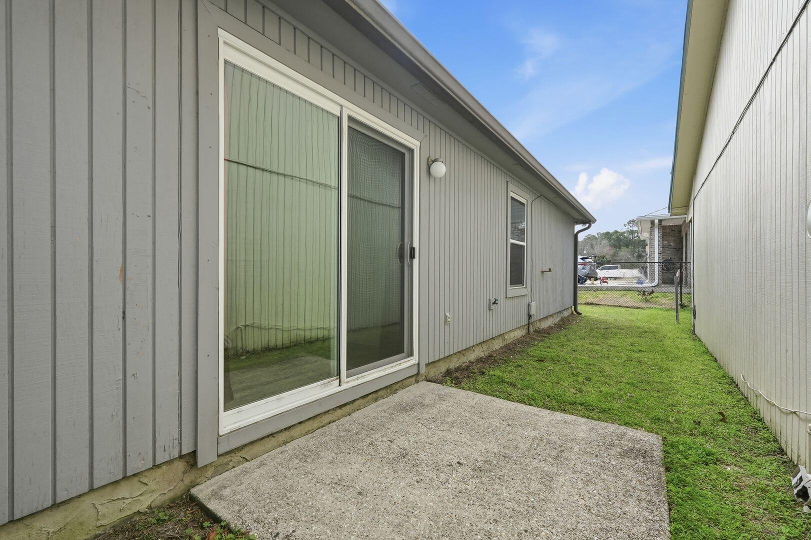 KELLY HILL ESTATES - Residential Lease