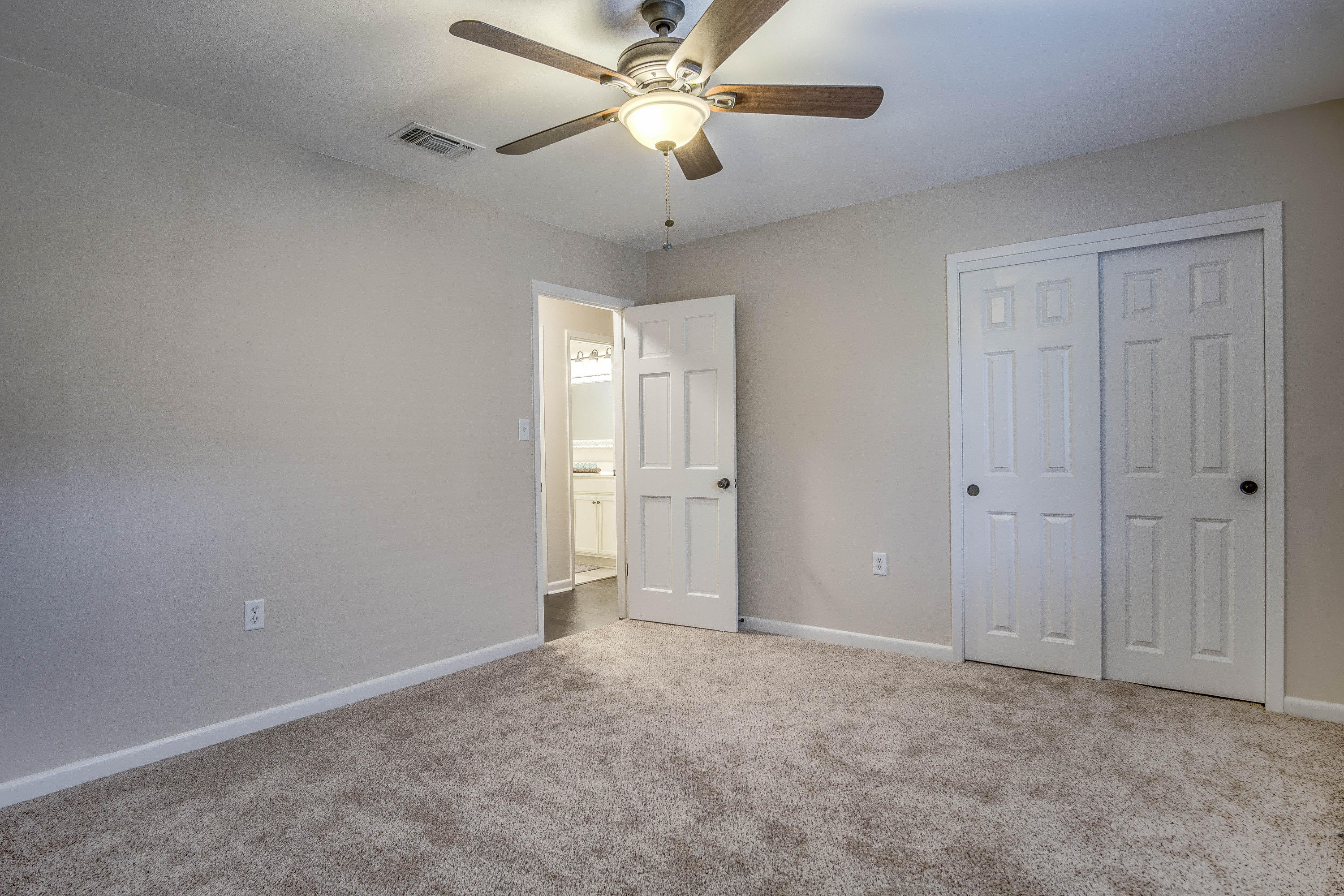 LAKE LORRAINE ESTATES - Residential