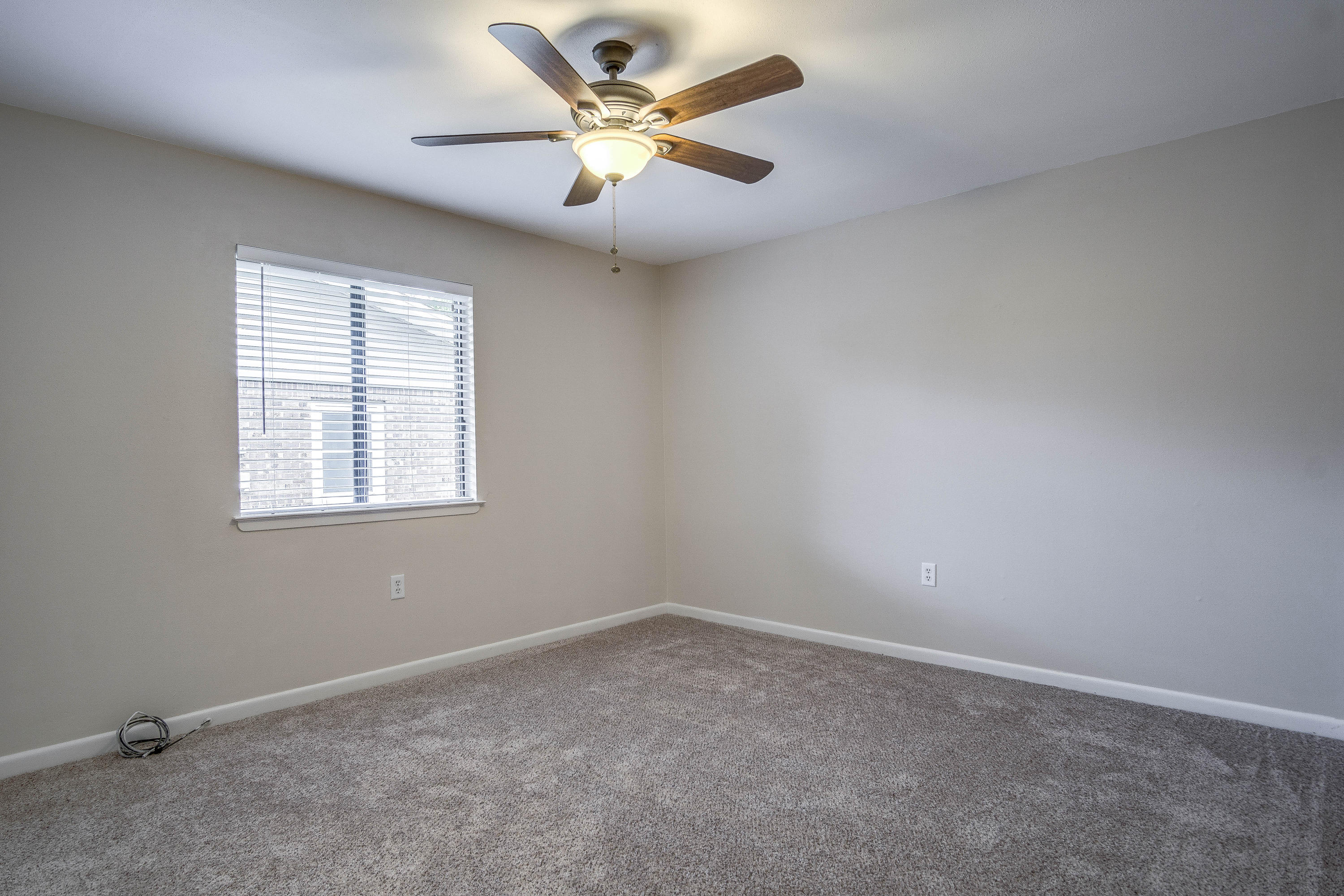 LAKE LORRAINE ESTATES - Residential