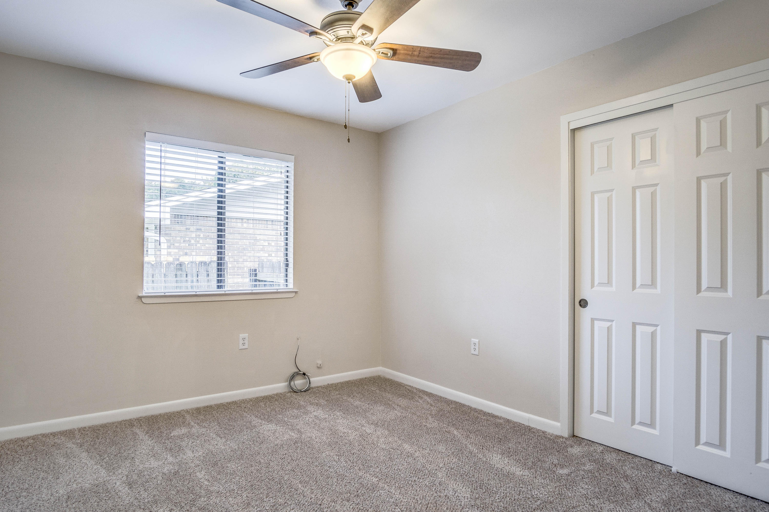 LAKE LORRAINE ESTATES - Residential