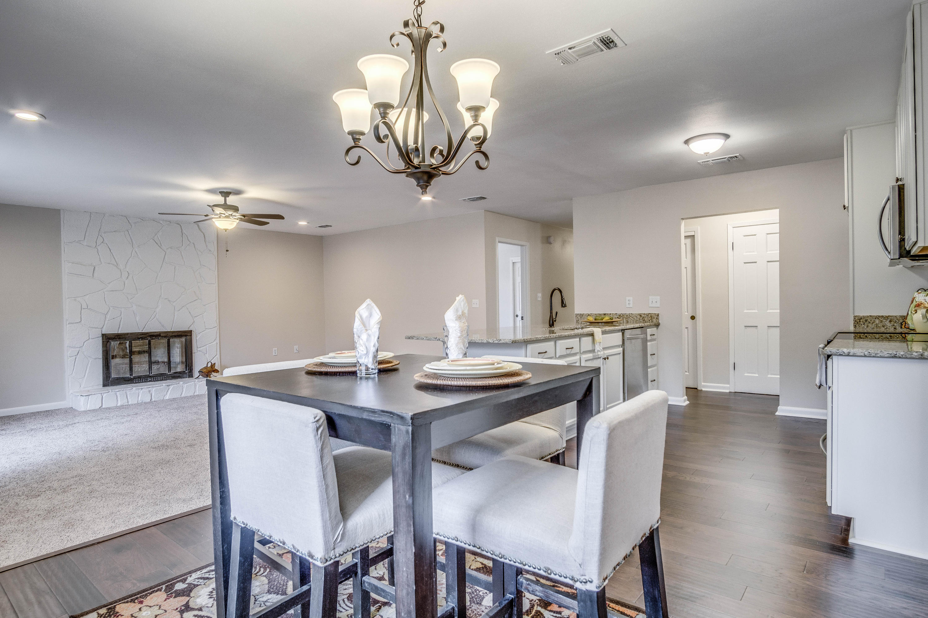 LAKE LORRAINE ESTATES - Residential