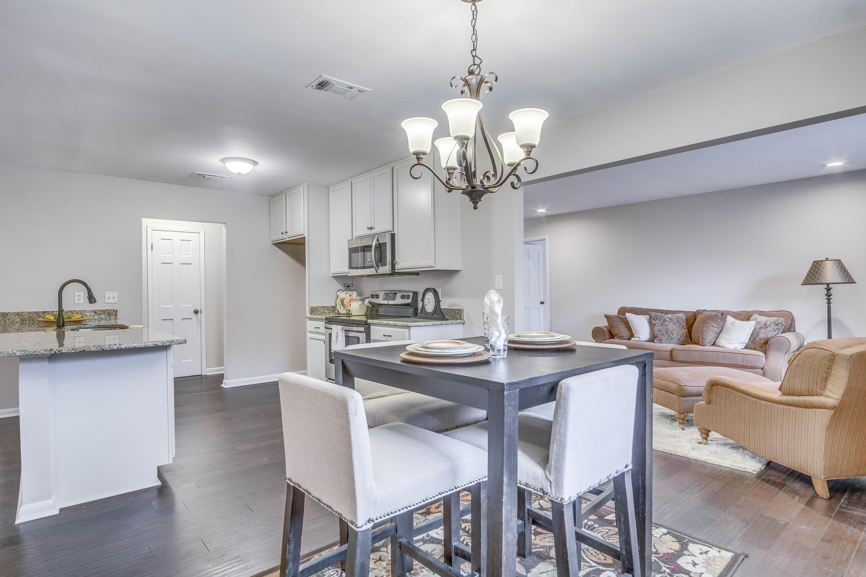 LAKE LORRAINE ESTATES - Residential