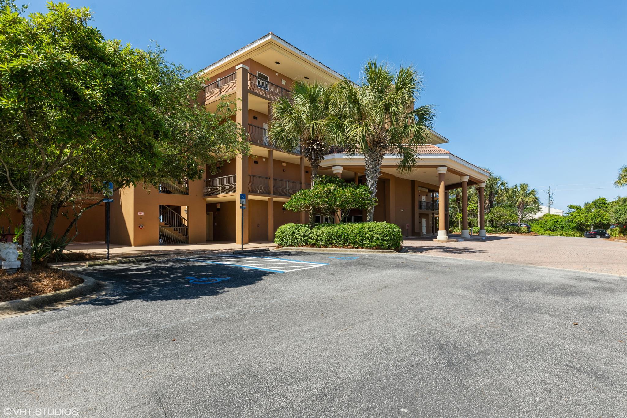 MEDITERRANEA - Residential