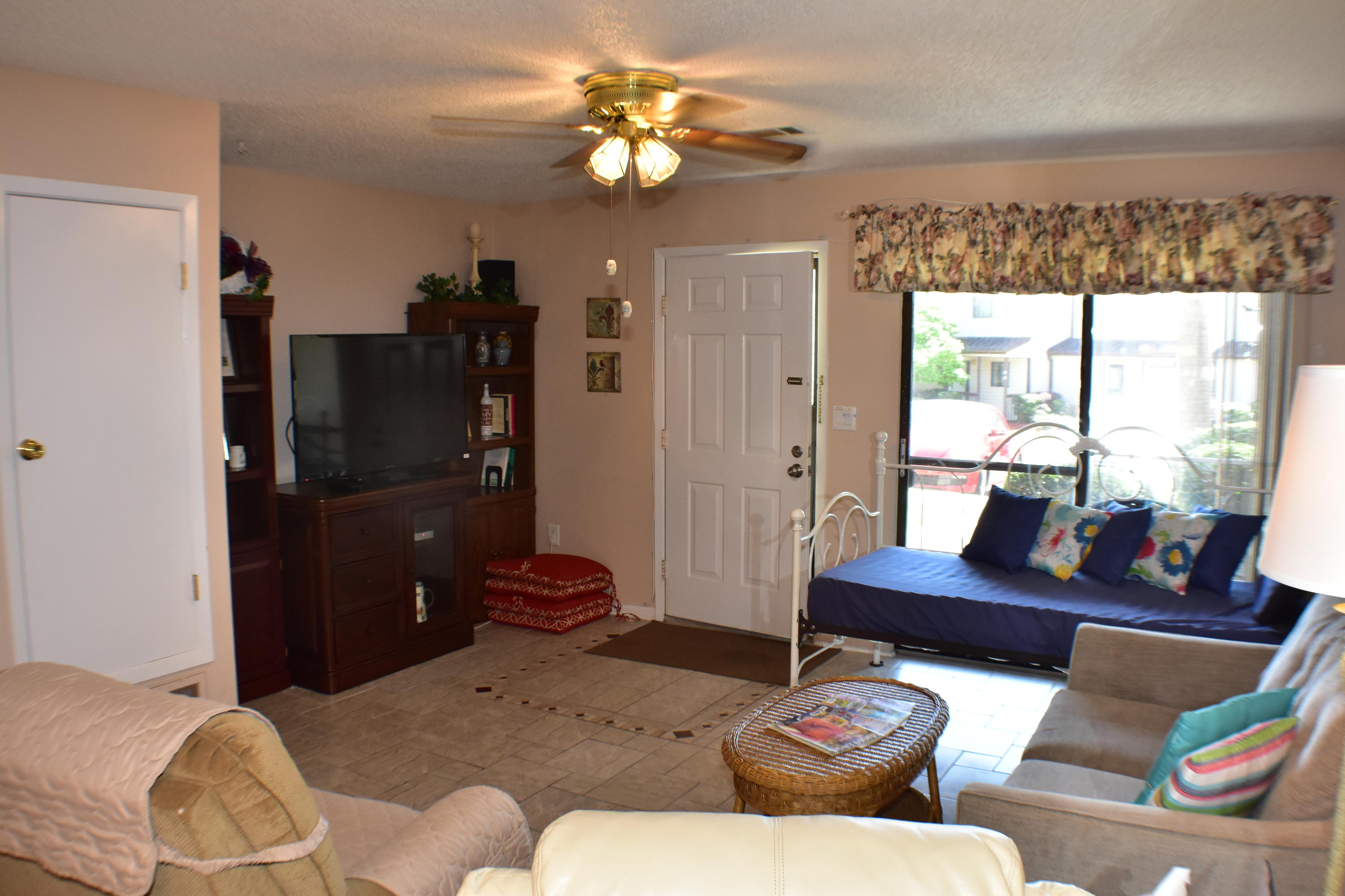 PORTSIDE CONDO - Residential