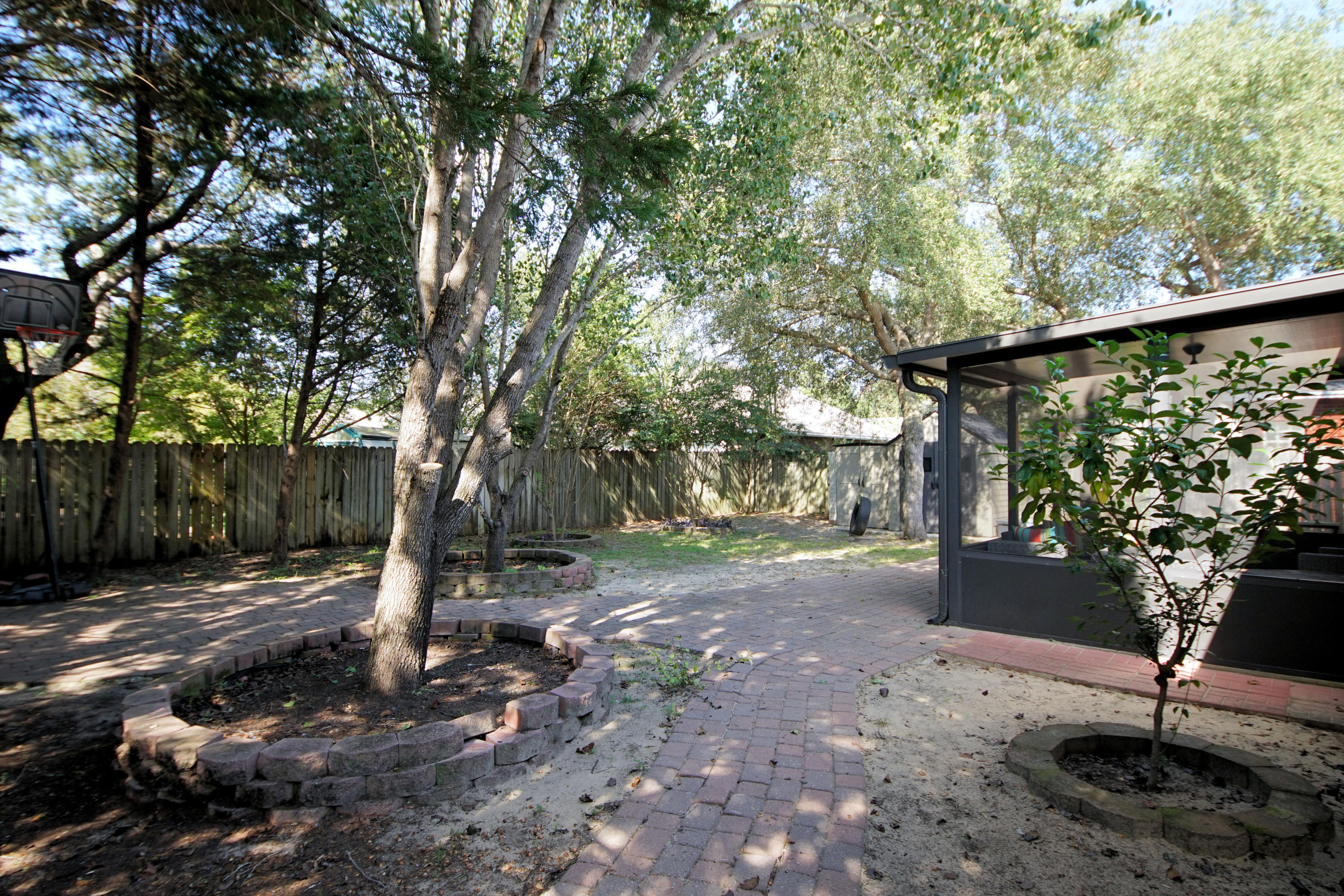 PARKWOOD SQUARE PH 2 - Residential