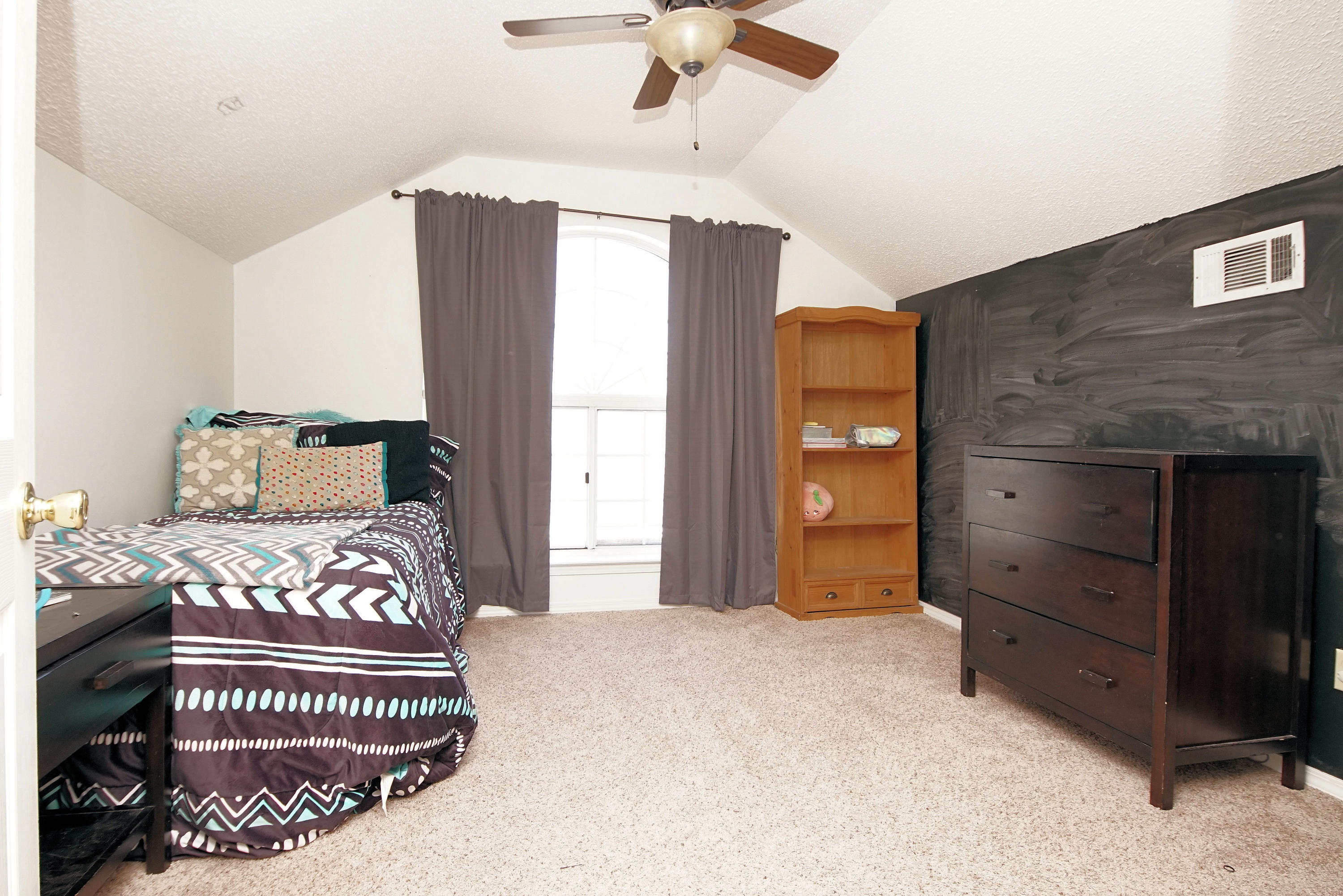 PARKWOOD SQUARE PH 2 - Residential