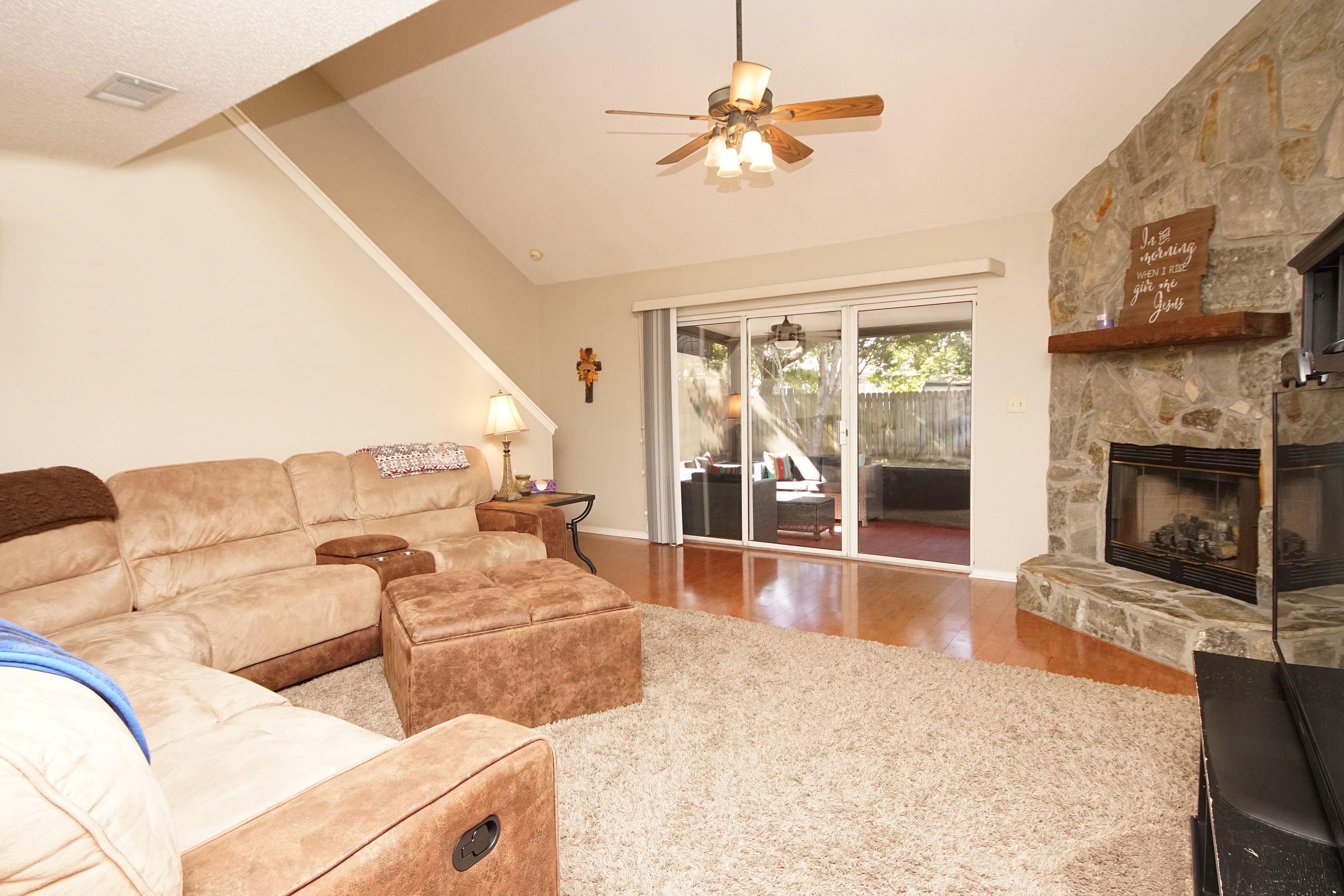 PARKWOOD SQUARE PH 2 - Residential