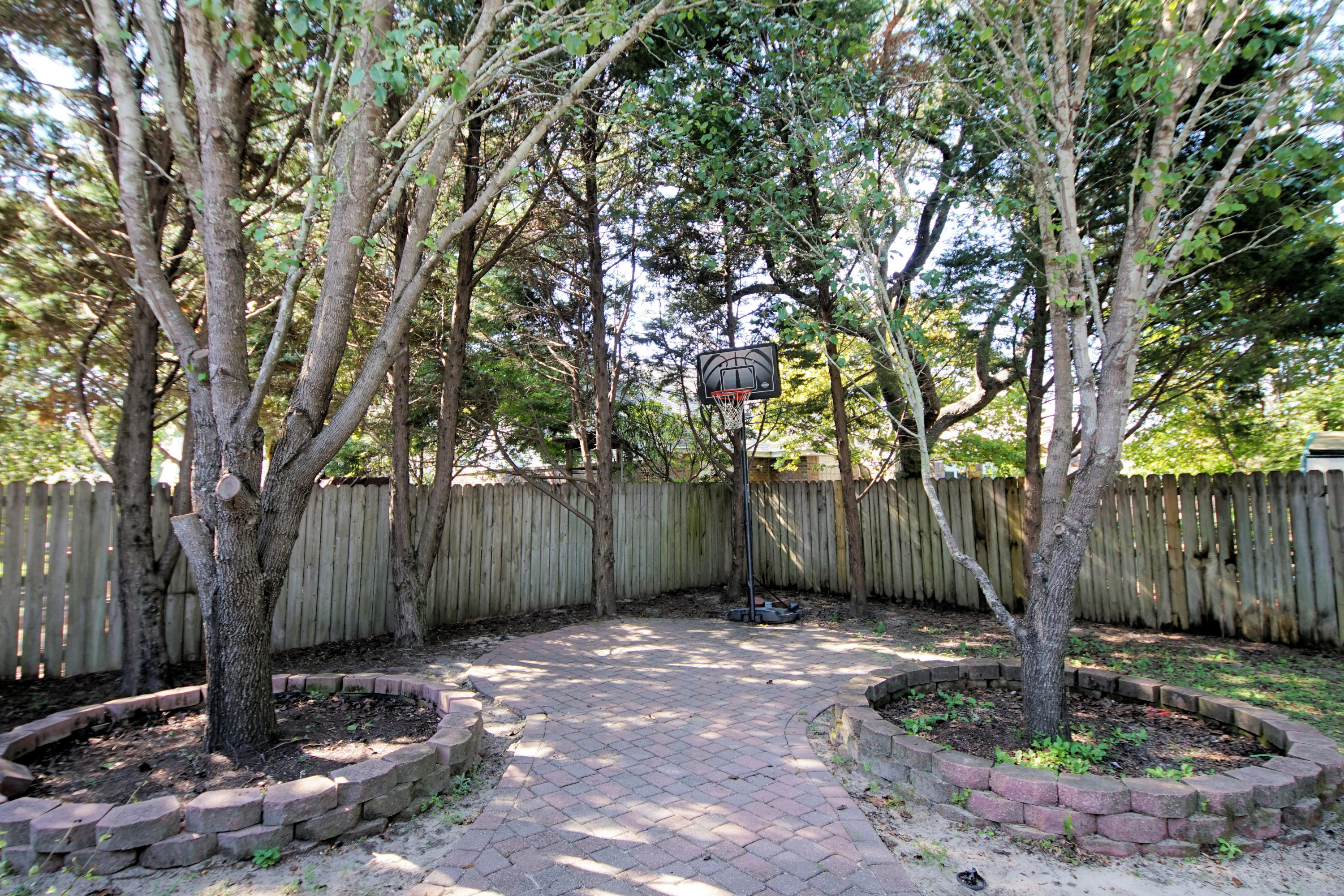 PARKWOOD SQUARE PH 2 - Residential