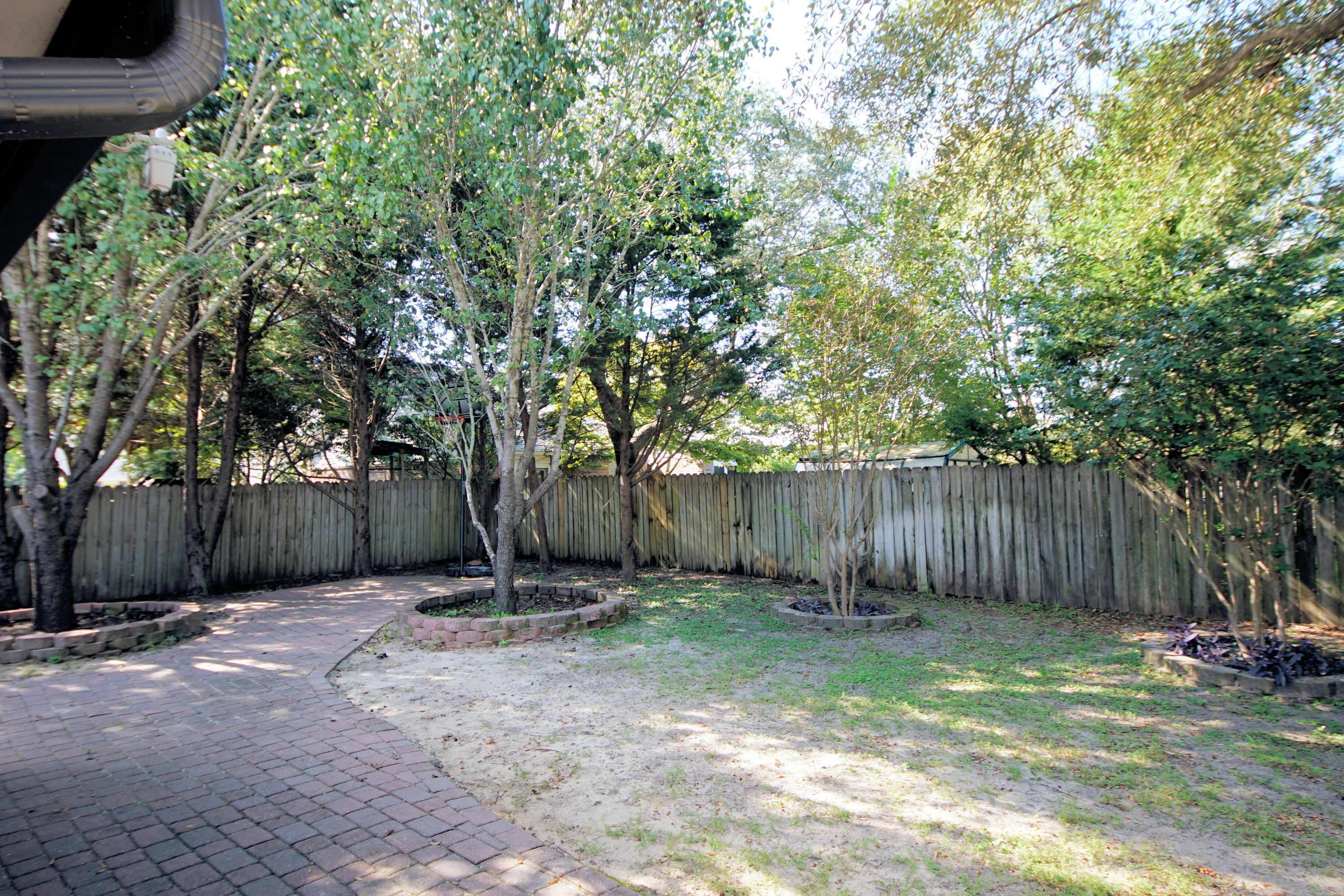 PARKWOOD SQUARE PH 2 - Residential