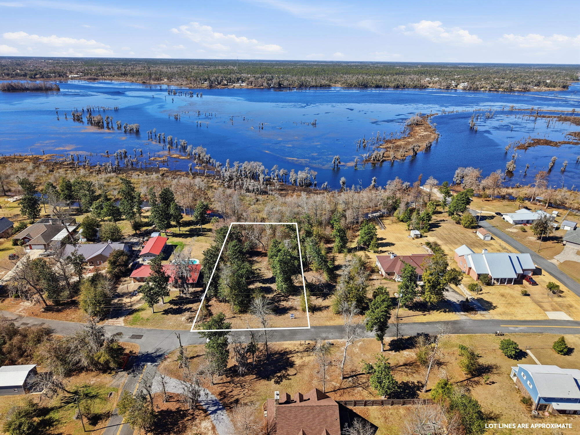 LAKE FOREST ESTATES - Land