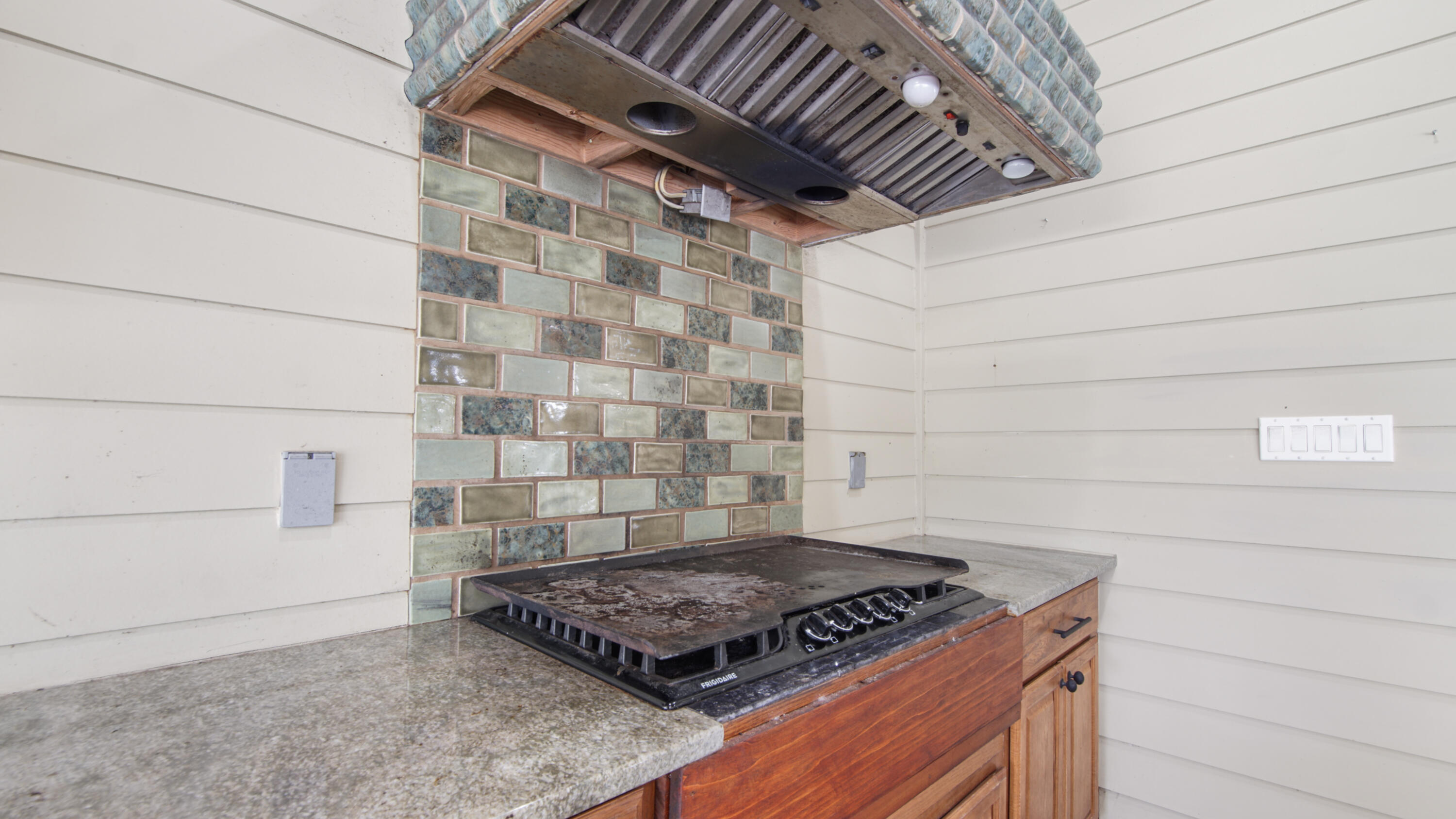 EDEN ESTATES - Residential